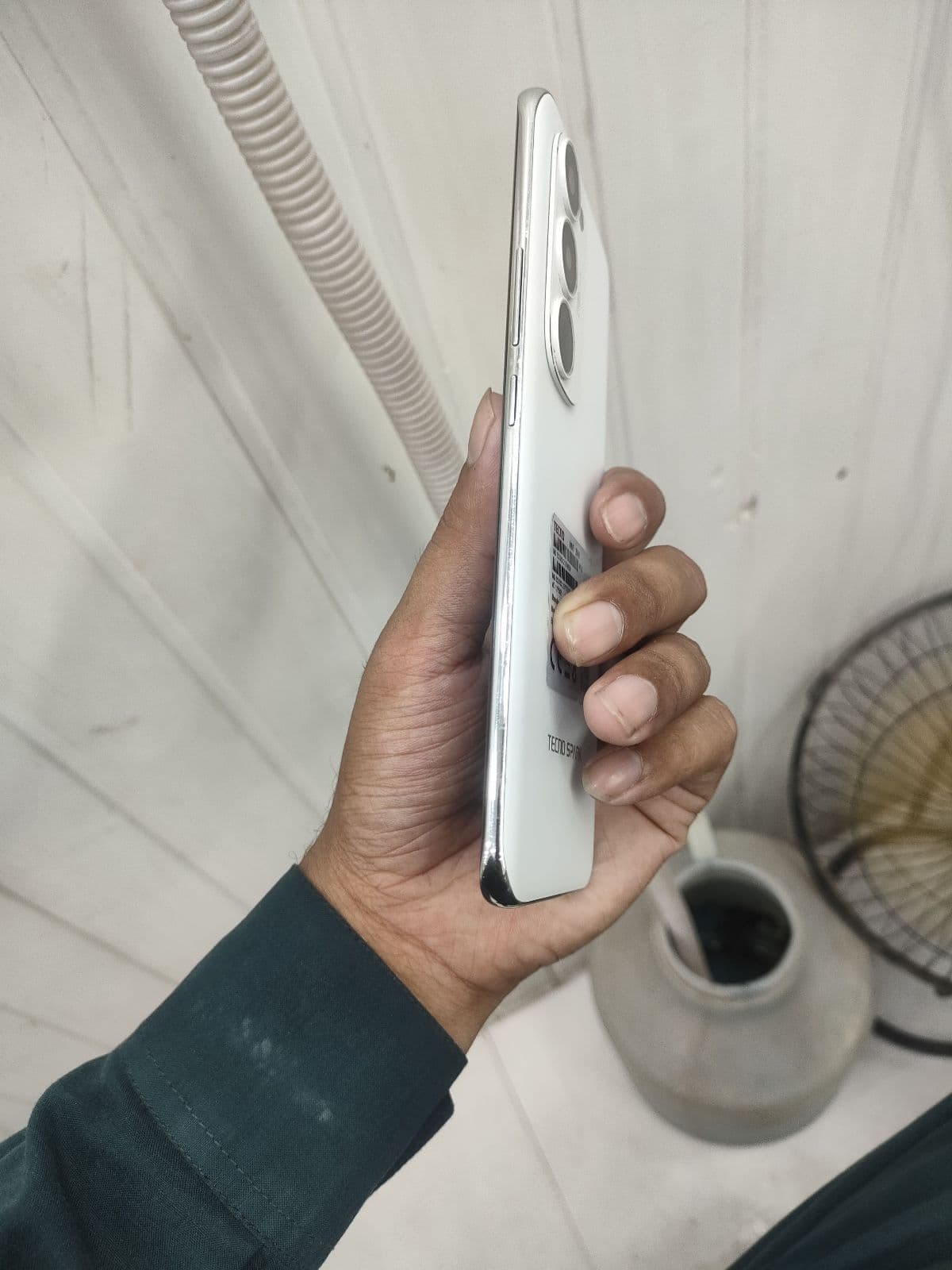 Tecno Spark 40 Pro+ 8GB / 256GB in Aurora White — photo 3