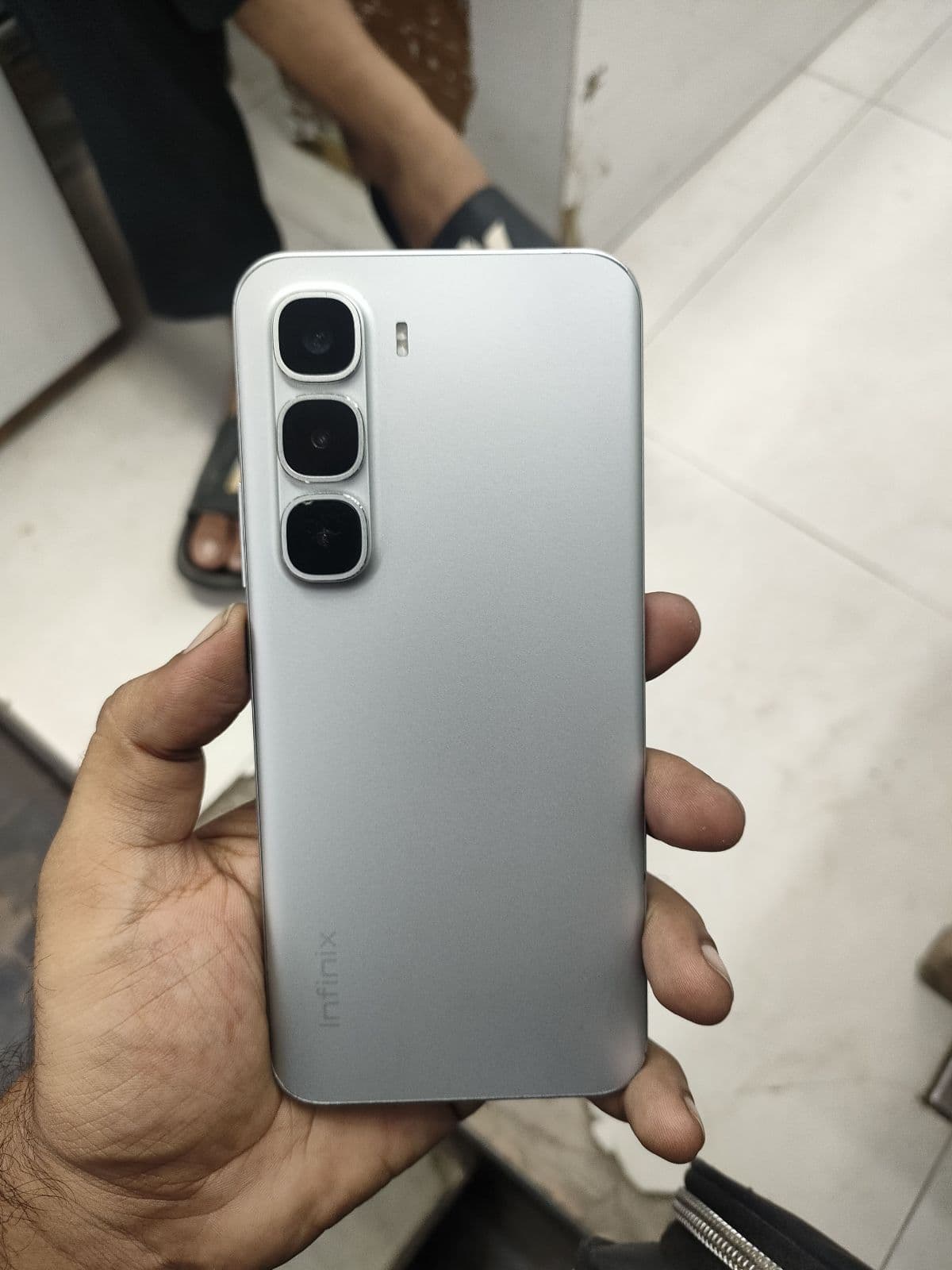 Infinix Hot 60 Pro+ · 8GB / 256GB