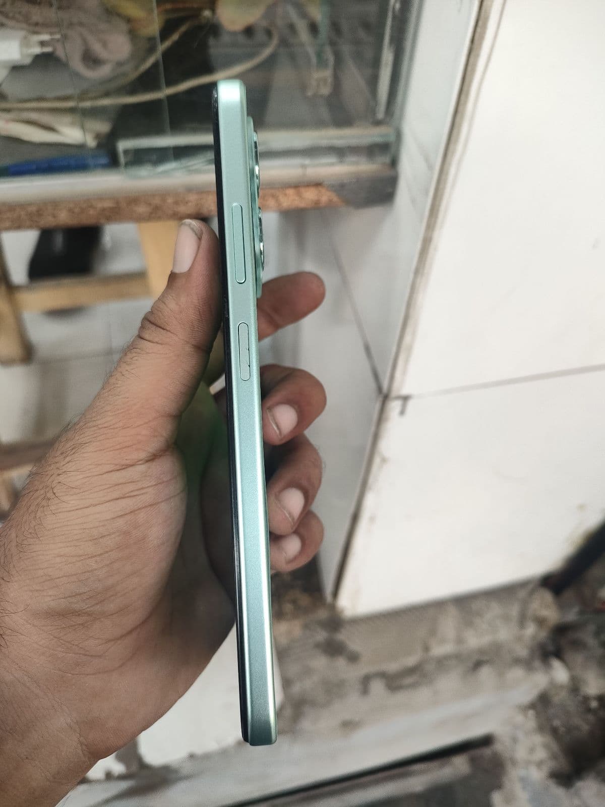 Infinix Hot 50i 6GB / 128GB in Sea Blue — photo 4