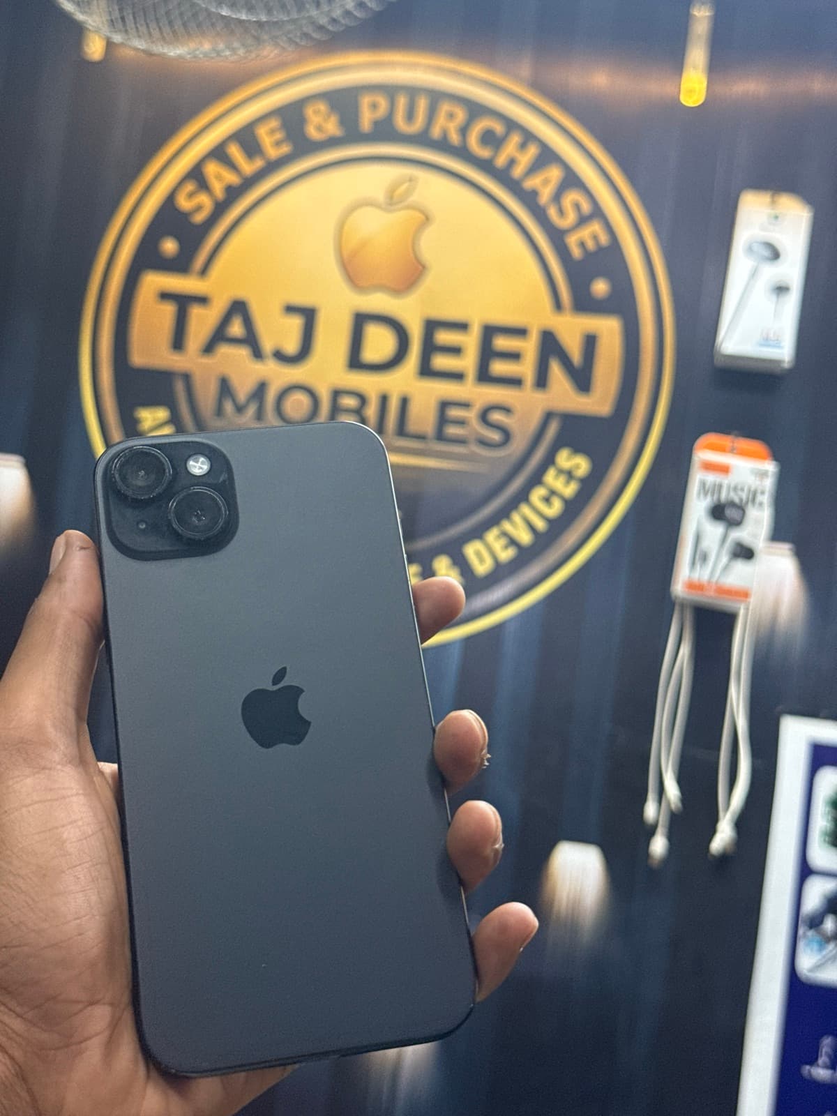 iPhone 15 Plus · 128GB