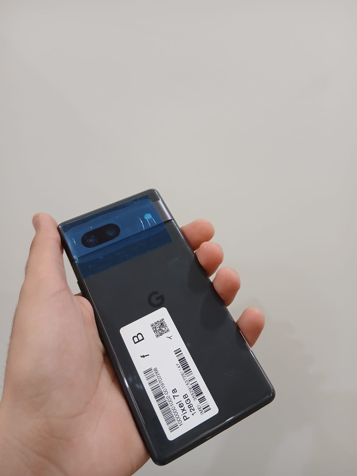 Google Pixel 7a 8GB / 128GB in Charcoal — photo 1