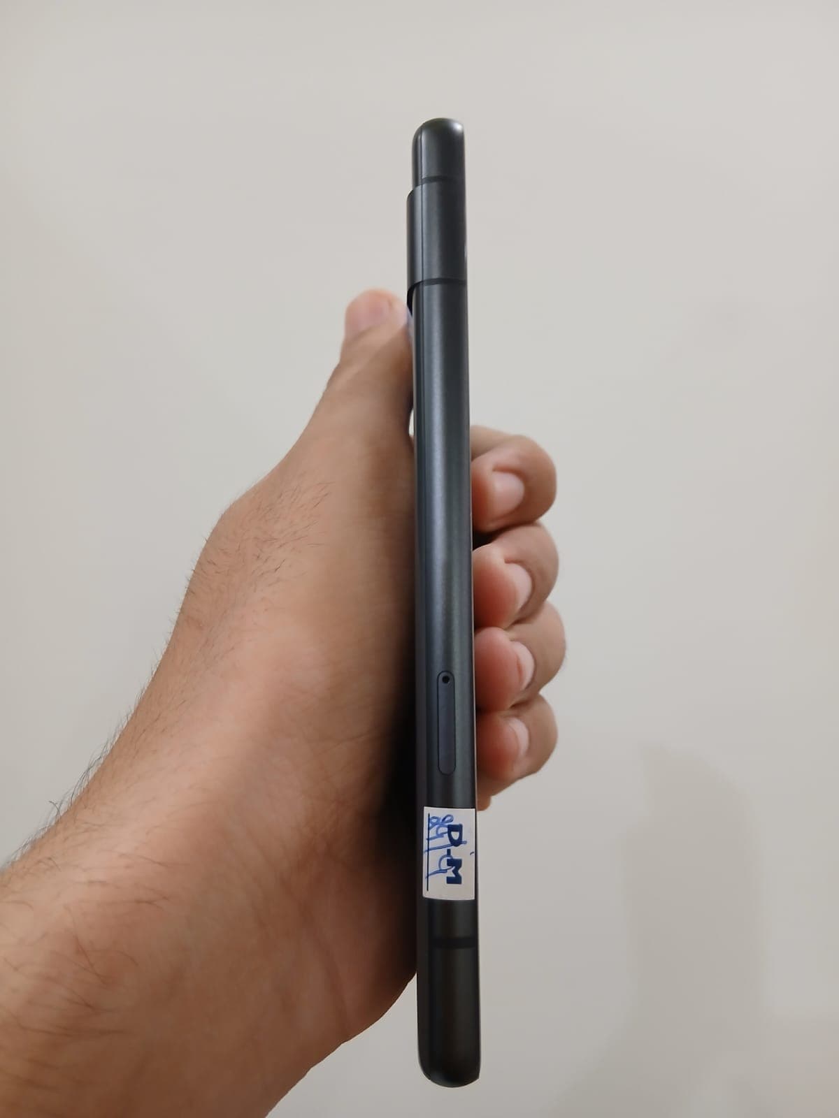 Google Pixel 7a 8GB / 128GB in Charcoal — photo 3