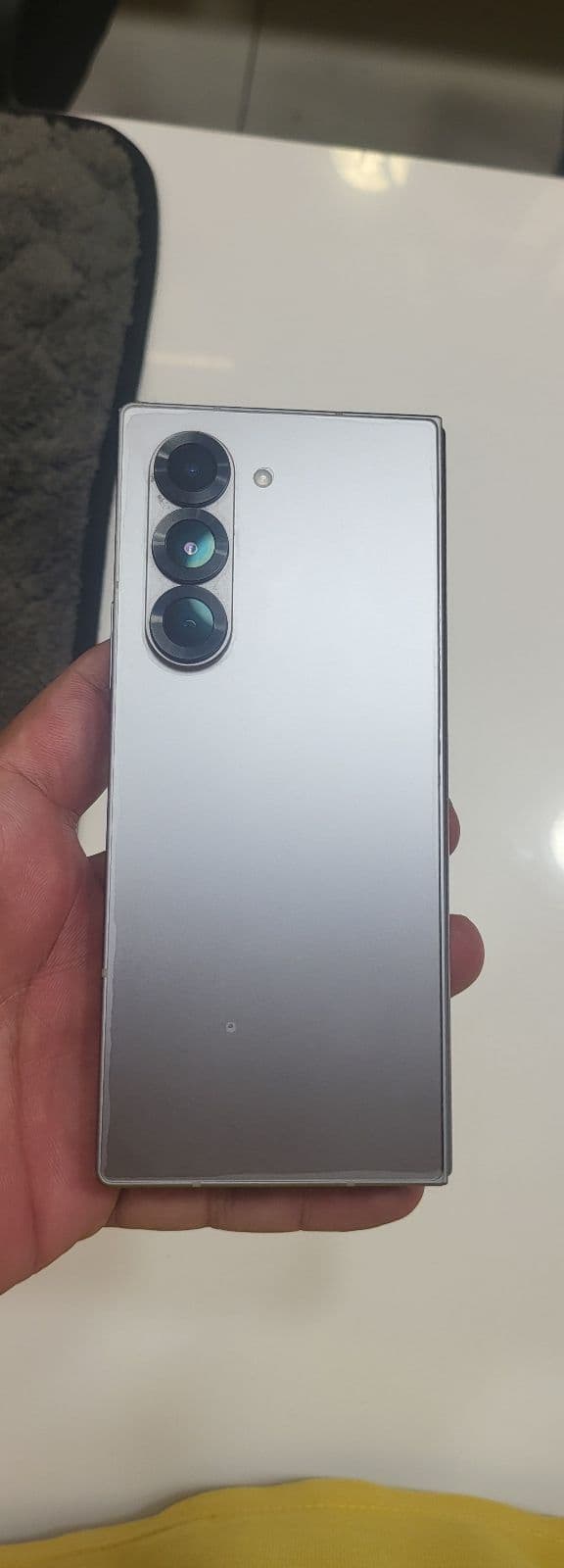 Samsung Galaxy Z Fold6 12GB / 256GB in Silver Shadow — photo 1