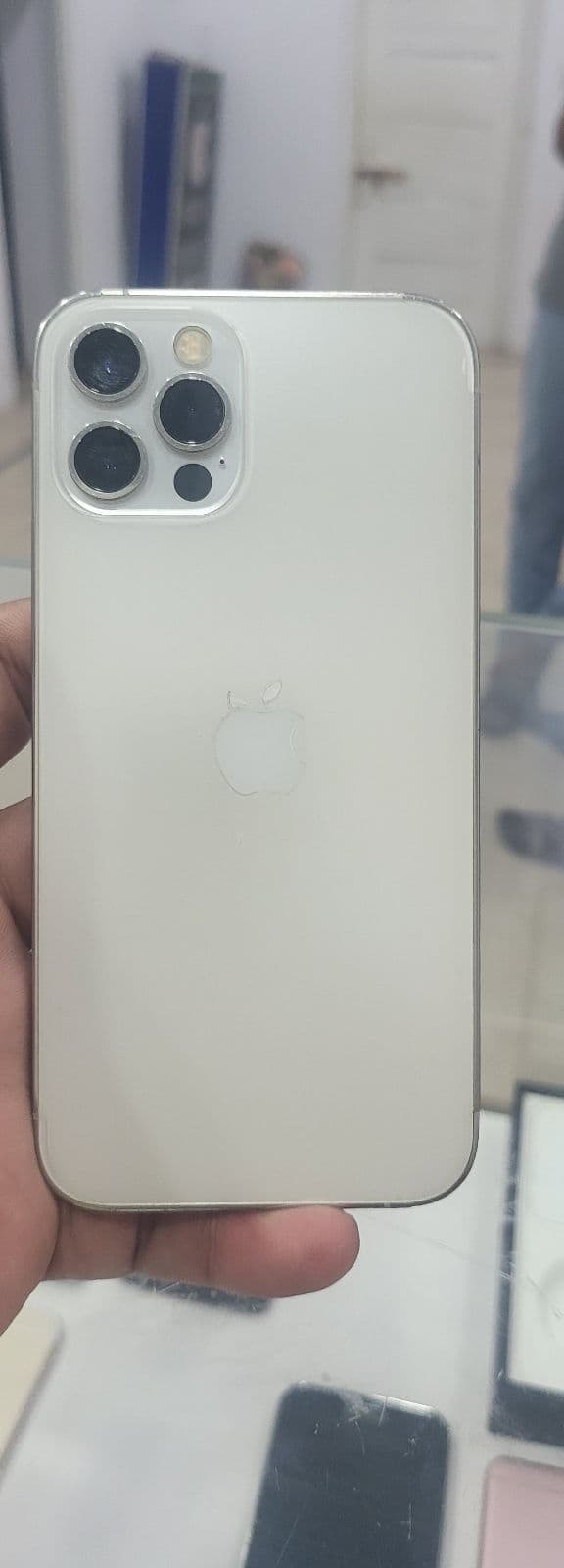 Apple iPhone 12 Pro 256GB in Silver — photo 4