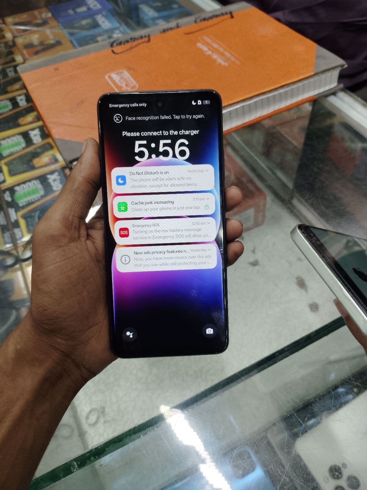 Oppo A60 8GB / 256GB in Midnight Purple — photo 2