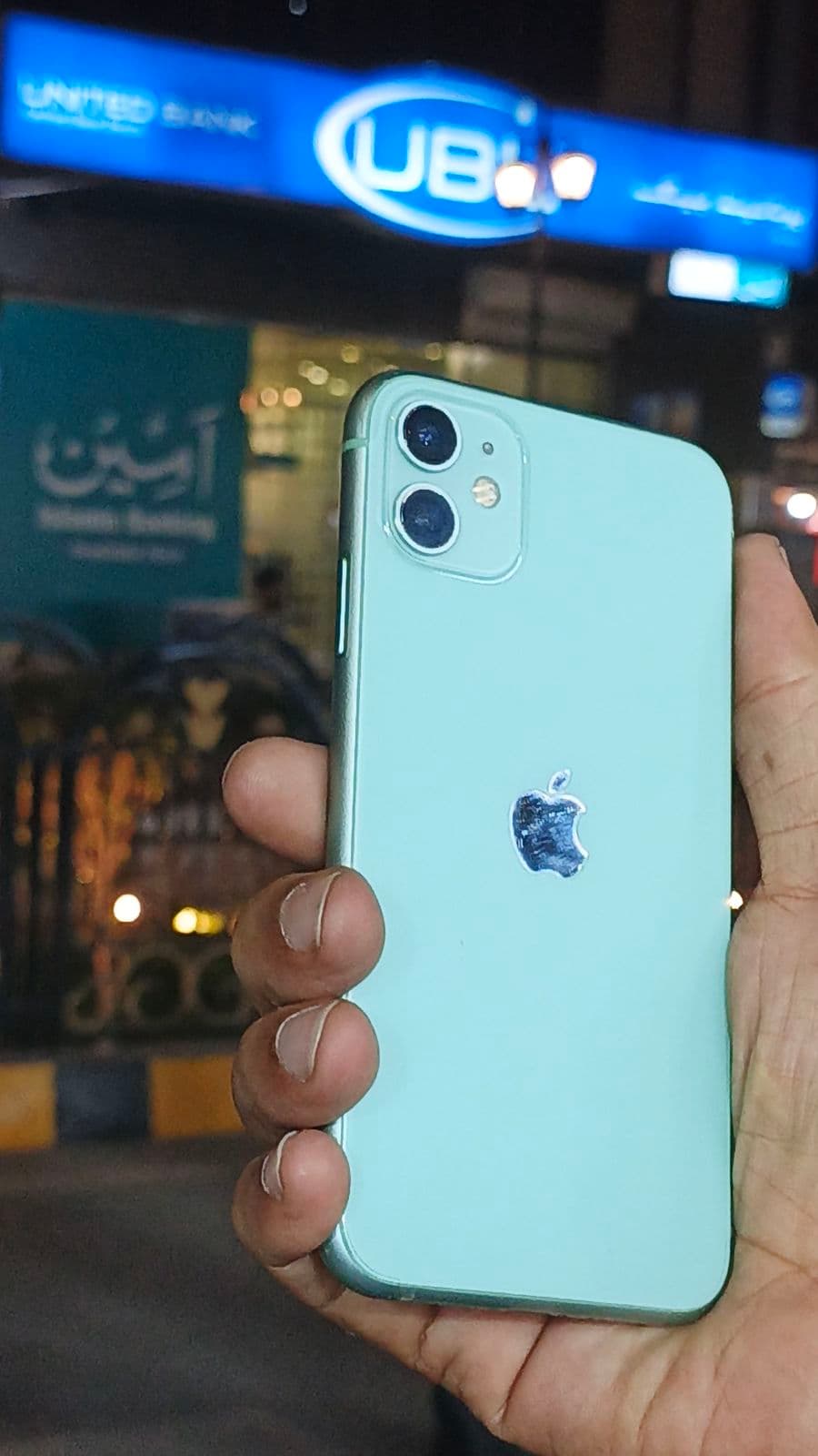 Apple iPhone 11 128GB in Green — photo 2