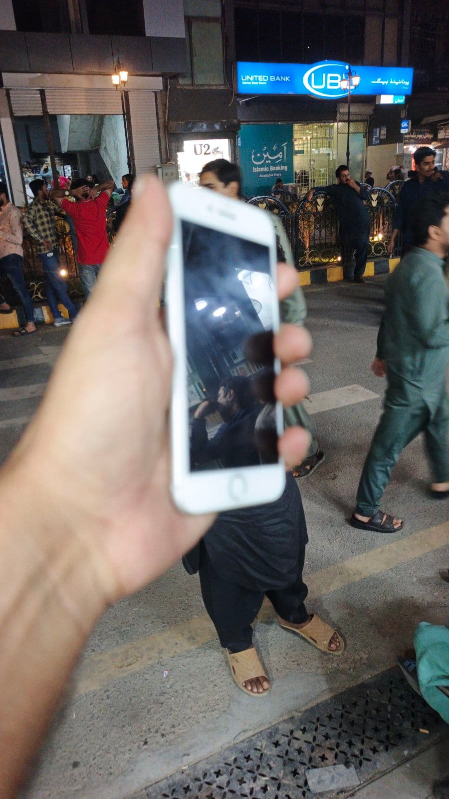 Apple iPhone 7 32GB in Silver — photo 3