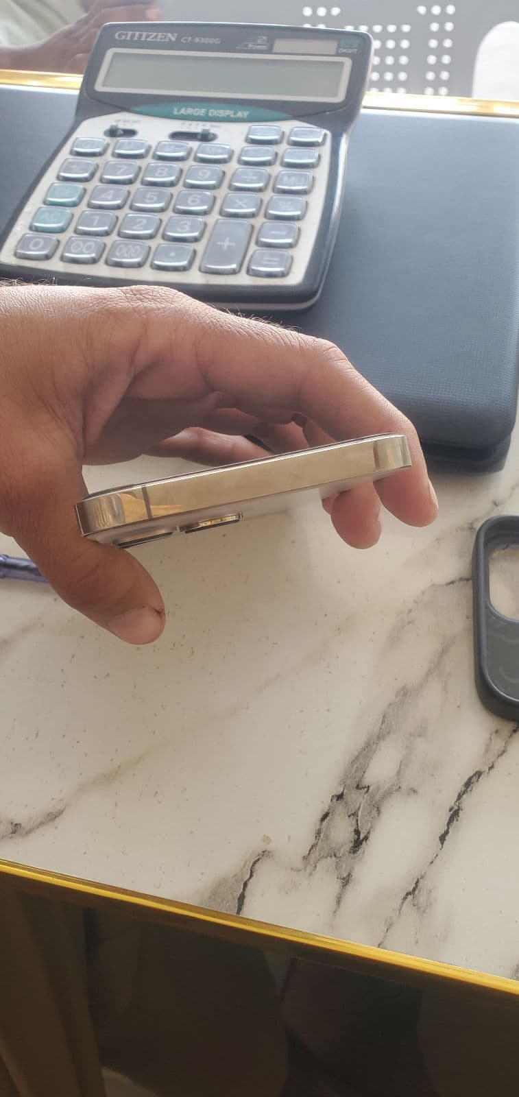 Apple iPhone 13 Pro Max 256GB in Gold — photo 5
