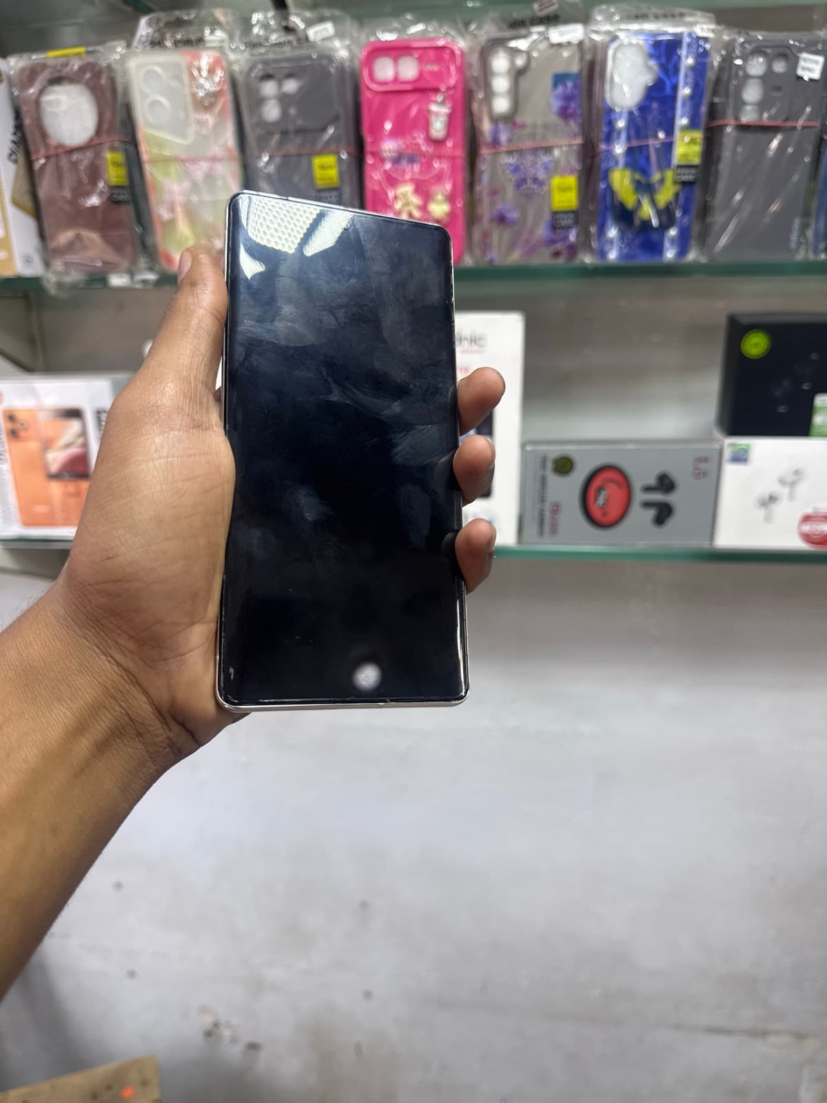 Google Pixel 7 Pro 12GB / 256GB in Hazel — photo 2