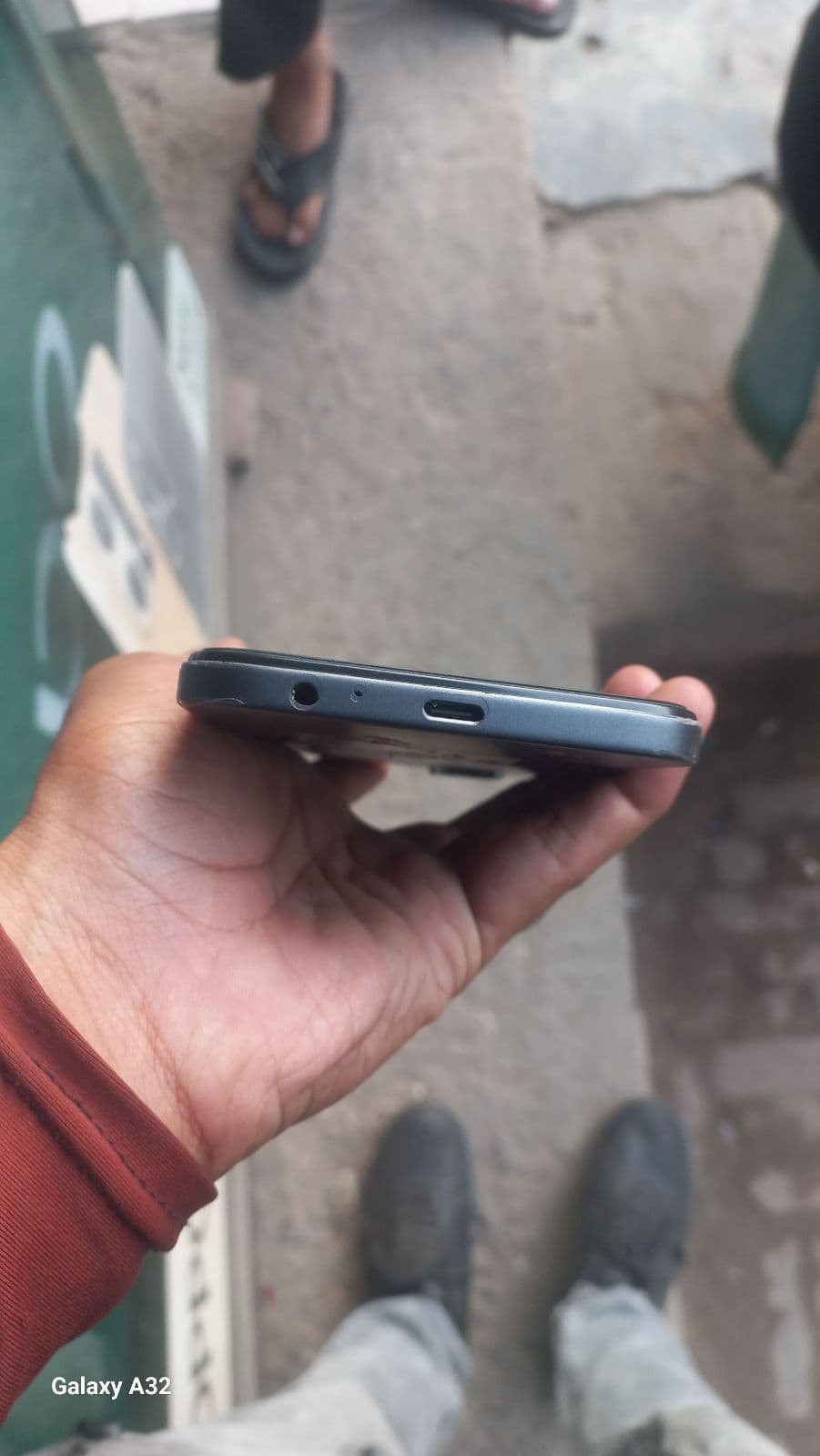 Infinix Smart 20 4GB / 64GB in Shadow Black — photo 3