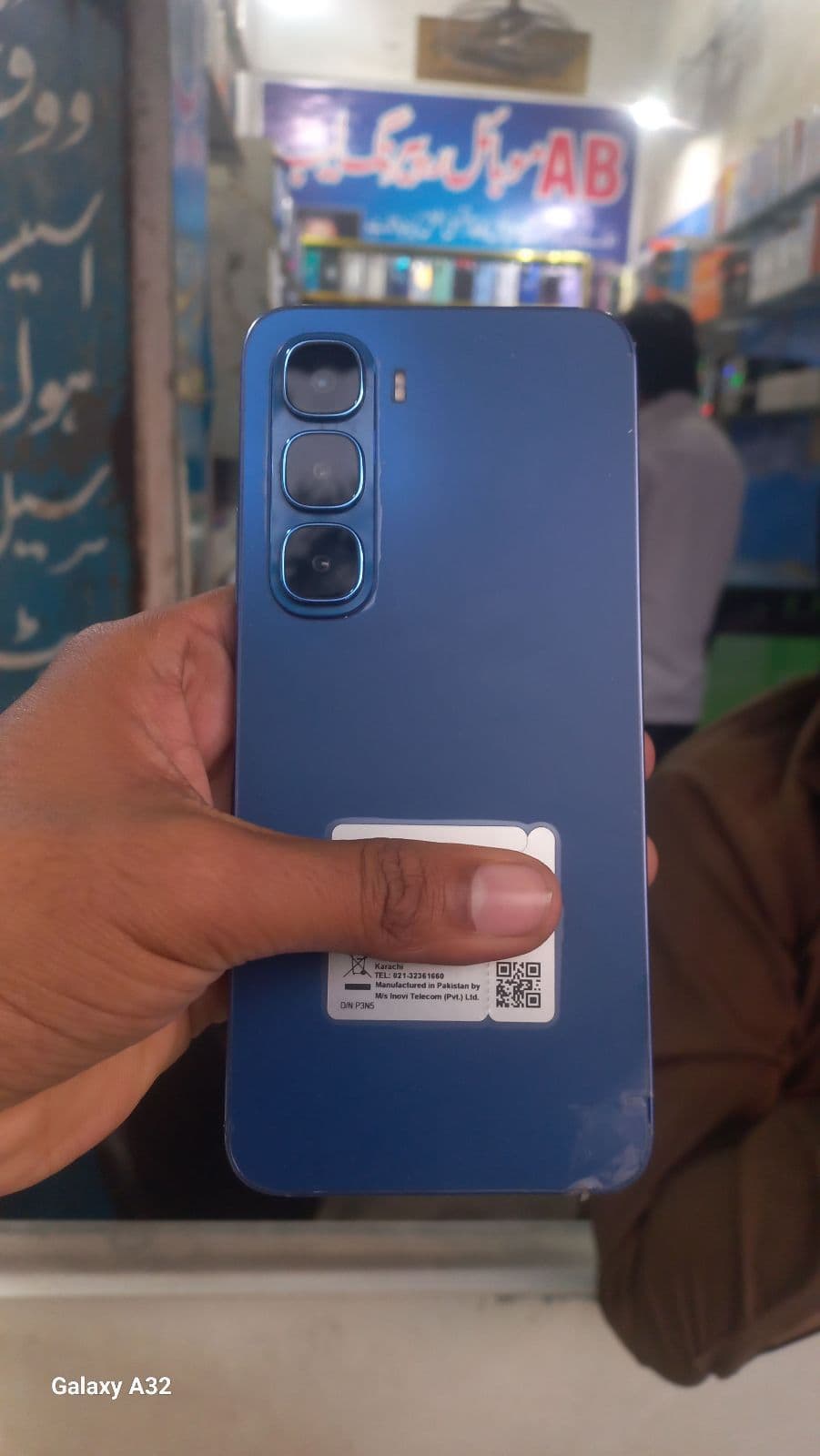 Infinix Hot 60i 6GB / 128GB in Shadow Blue — photo 1