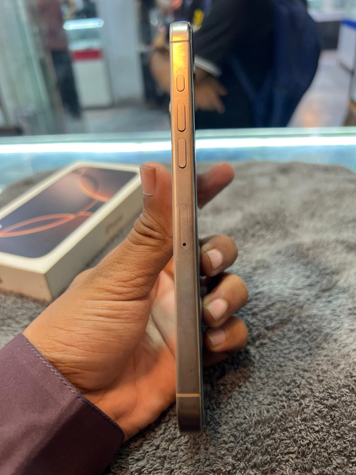 Apple iPhone 16 Pro Max 256GB in Desert Titanium — photo 4