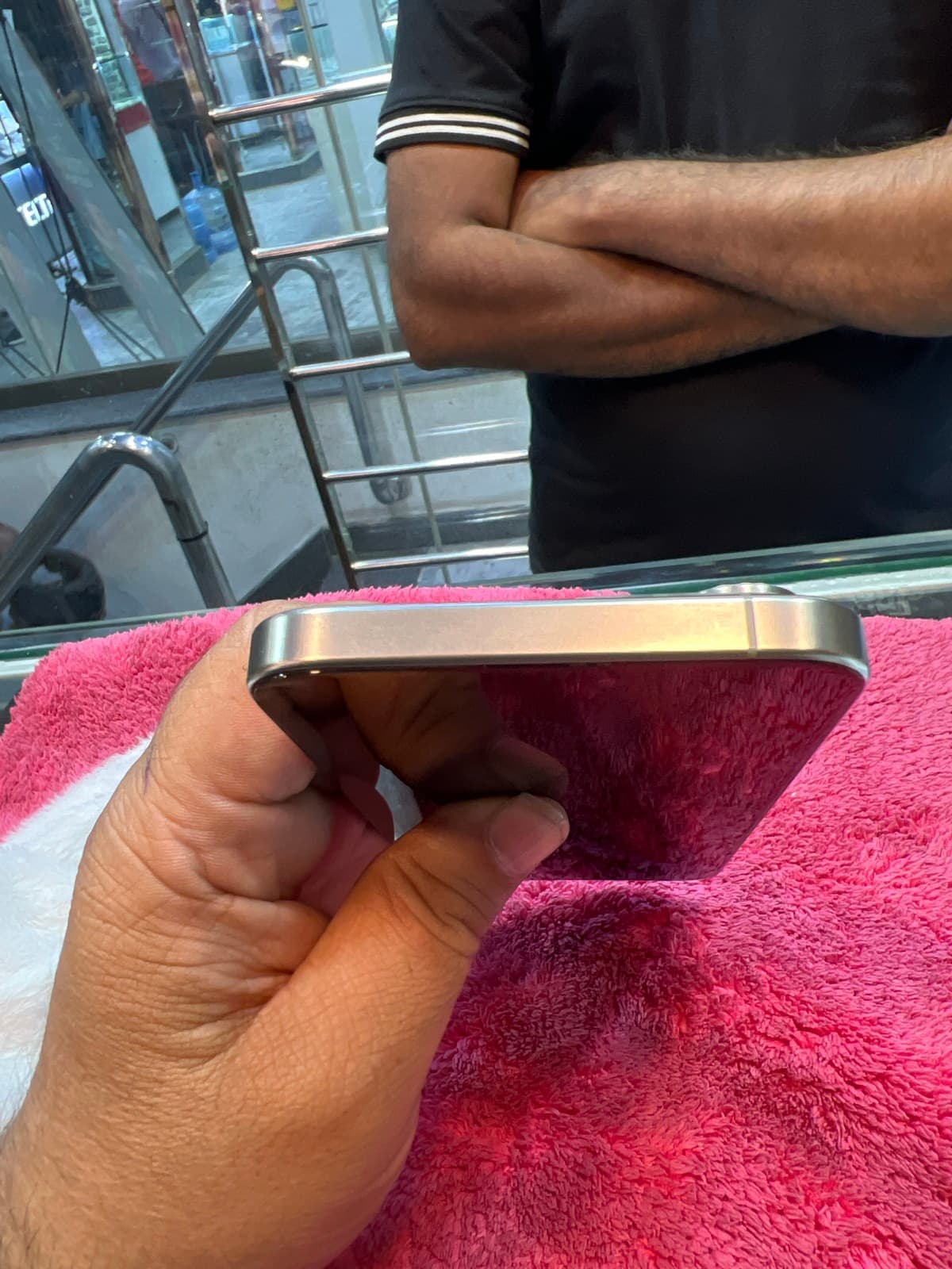 Apple iPhone 15 Pro Max 256GB in Natural Titanium — photo 5