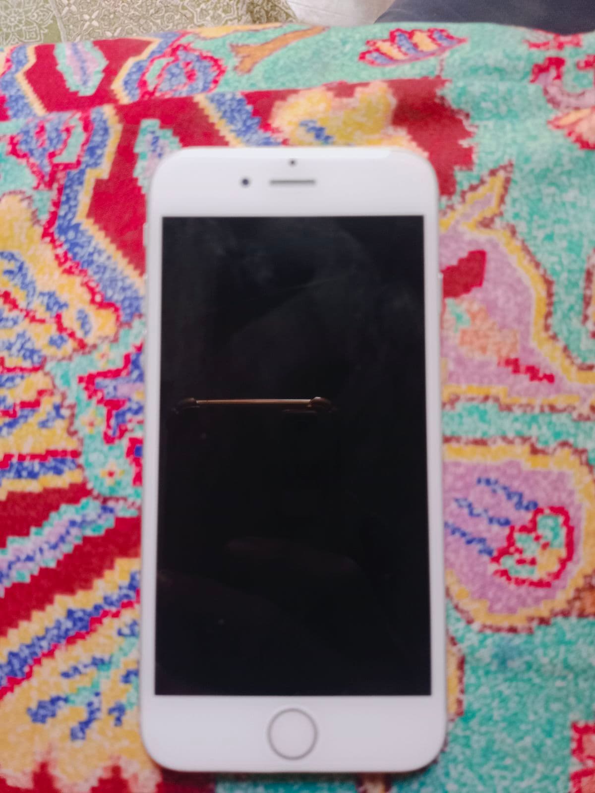 Apple iPhone 6s 64GB in Silver — photo 2