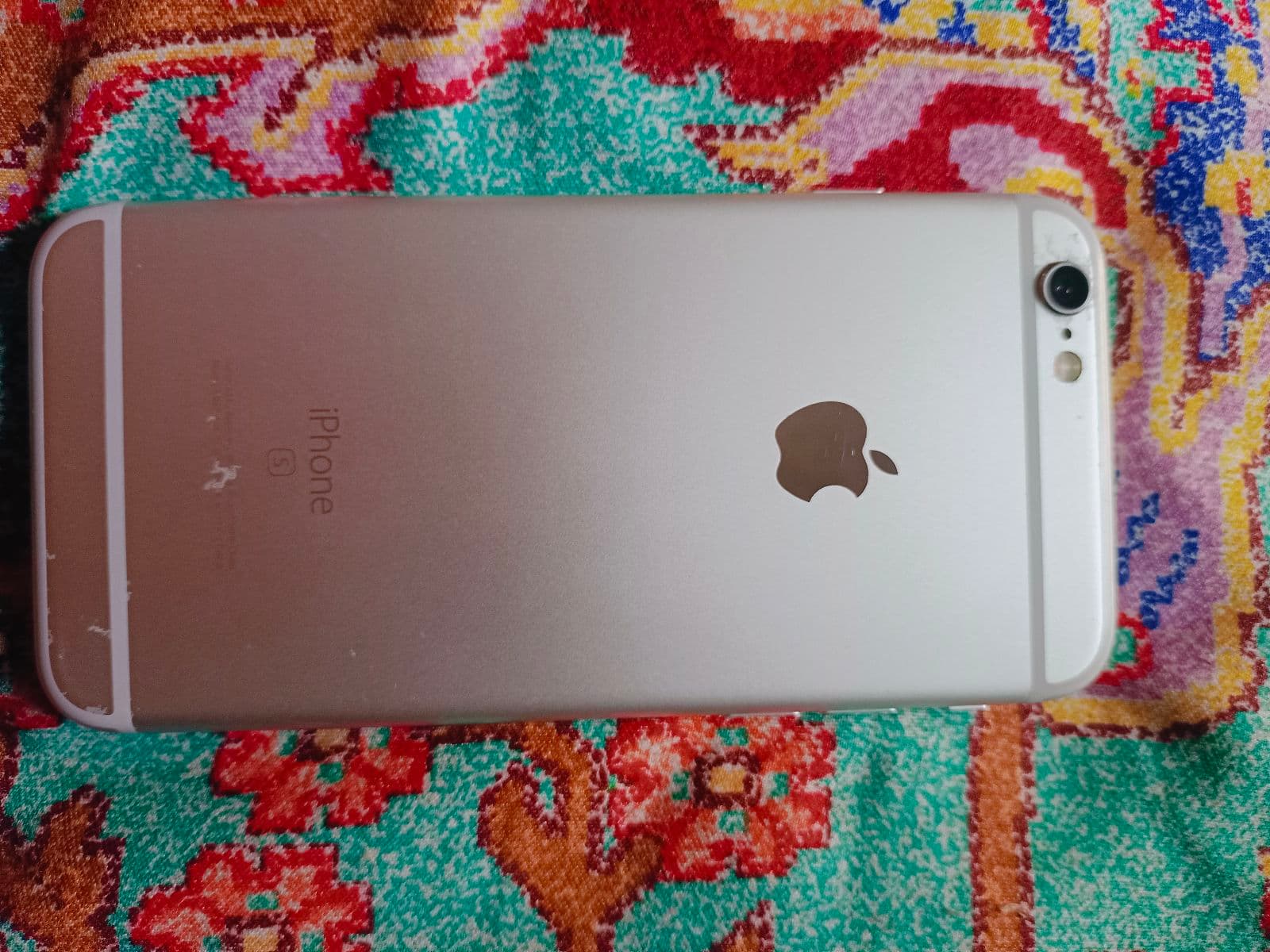 Apple iPhone 6s 64GB in Silver — photo 3