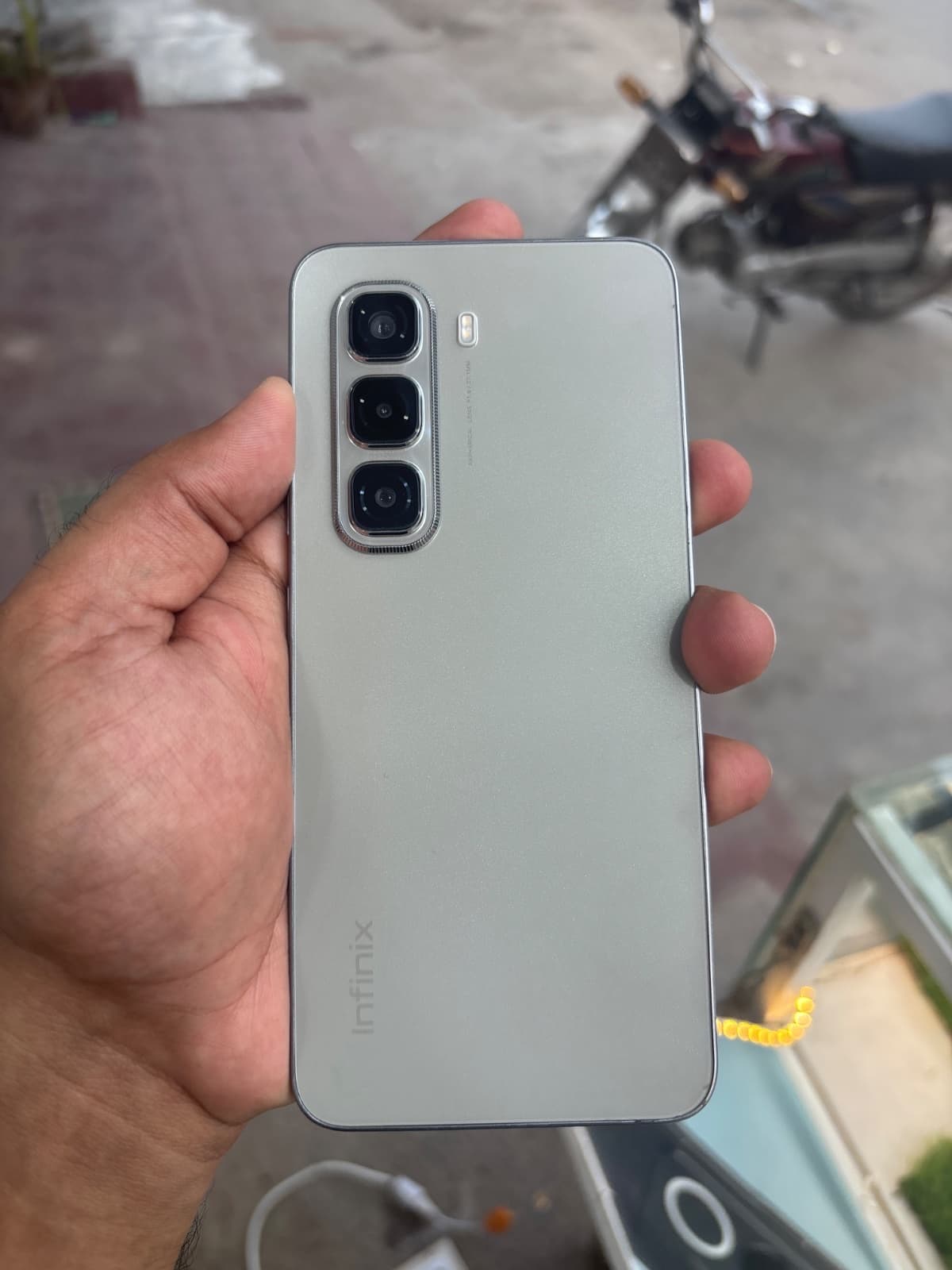 Infinix Hot 50 Pro · 8GB / 128GB