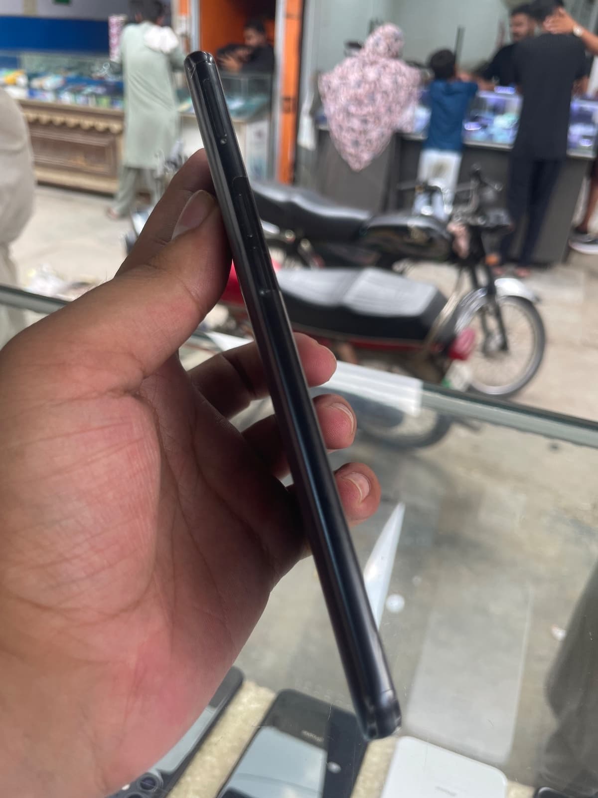 Oppo Reno 6 8GB / 128GB in Stellar Black — photo 3