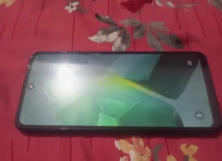 Infinix Hot 30 Play 4GB / 64GB in Mirage Black — photo 3