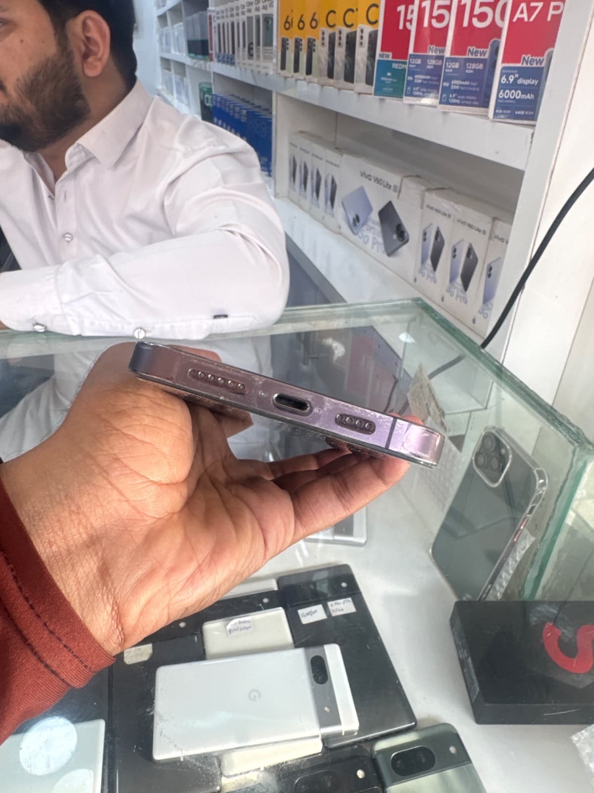 Apple iPhone 14 Pro Max 256GB in Deep Purple — photo 5