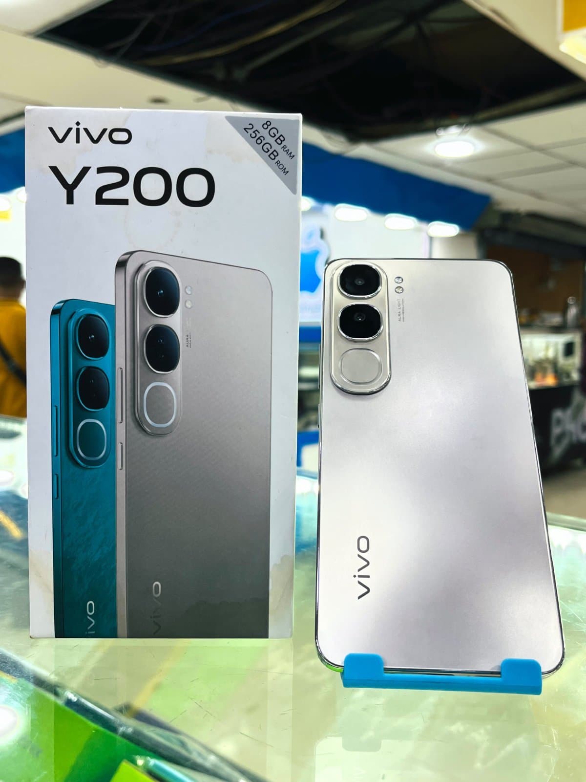 Vivo Y200 8GB / 256GB in Titanium Silver — photo 3