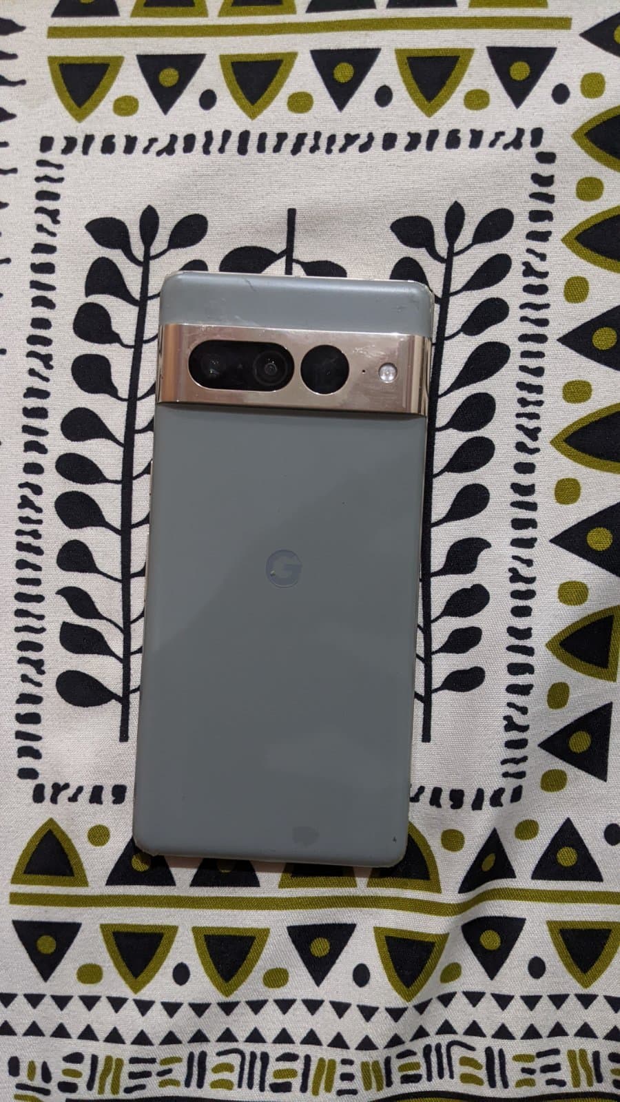 Google Pixel 7 Pro 12GB / 128GB in Hazel — photo 4