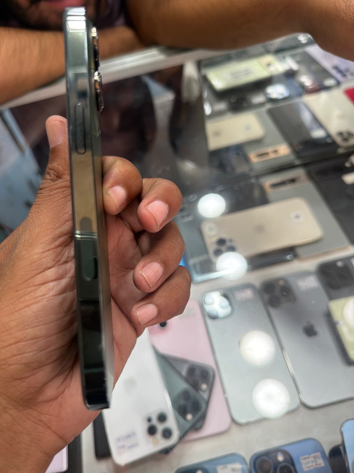 Apple iPhone 13 Pro 128GB in Alpine Green — photo 4