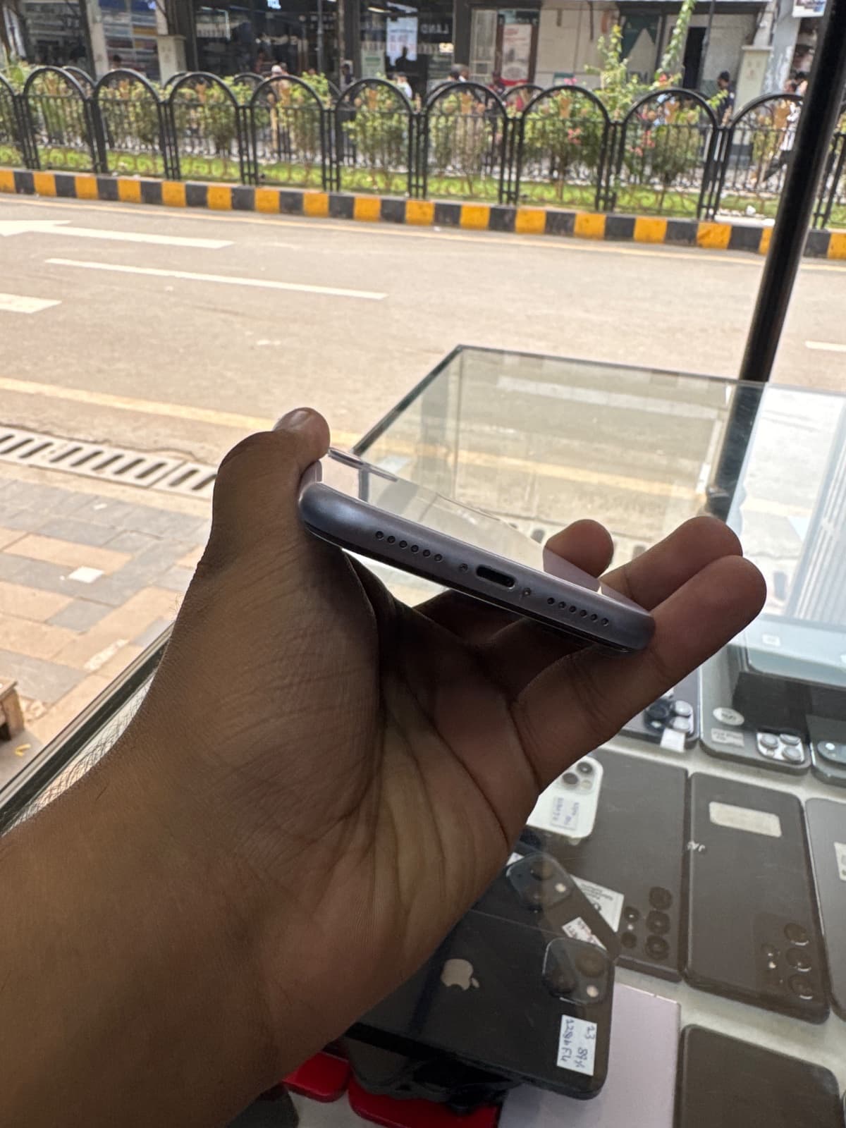 Apple iPhone 11 64GB in Purple — photo 4