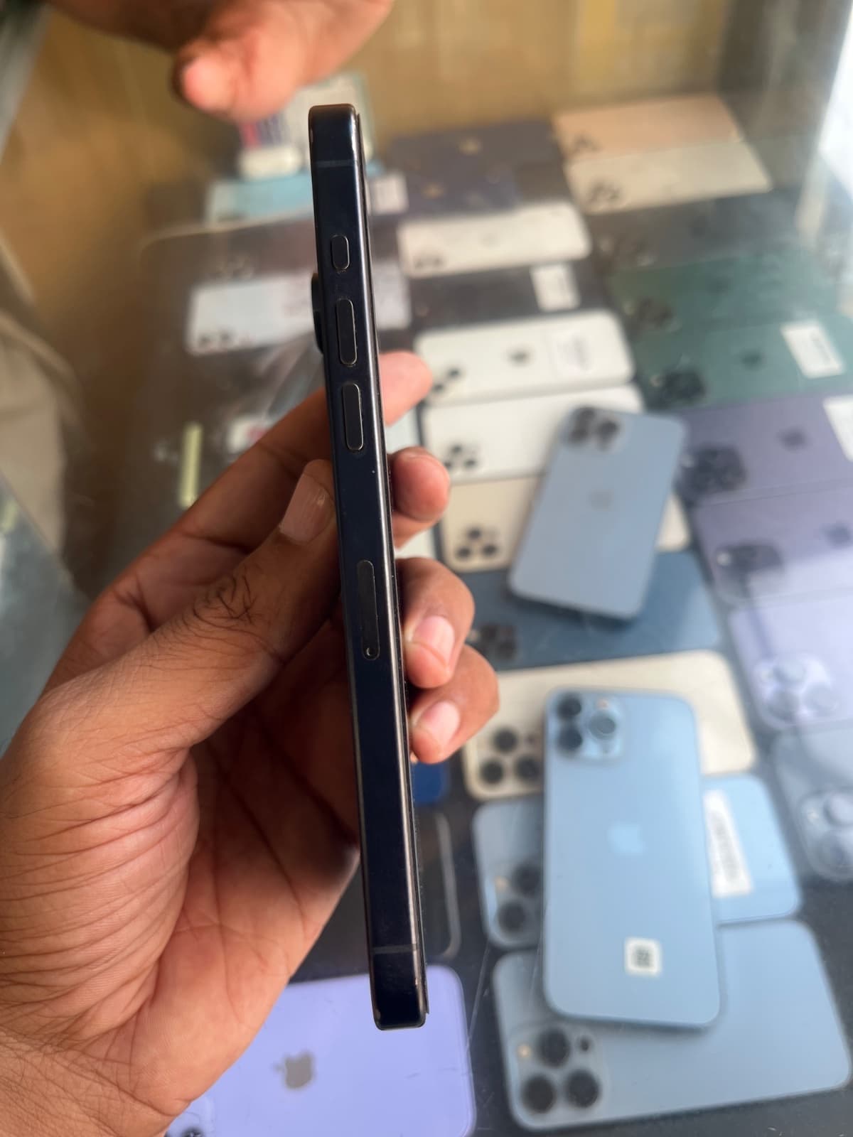 Apple iPhone 15 Pro Max 256GB in Blue Titanium — photo 3
