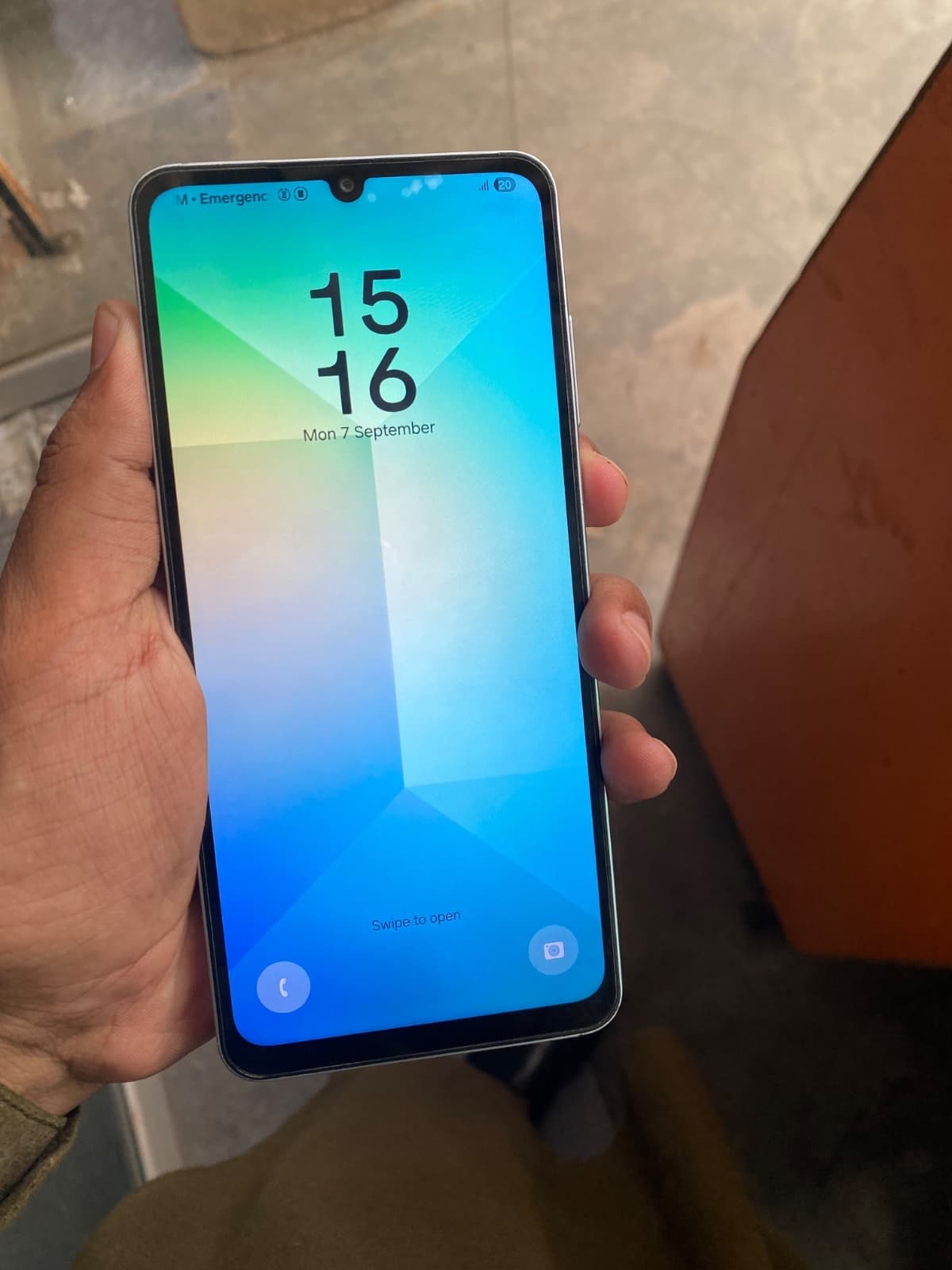 Samsung Galaxy A06 4GB / 128GB in White — photo 2