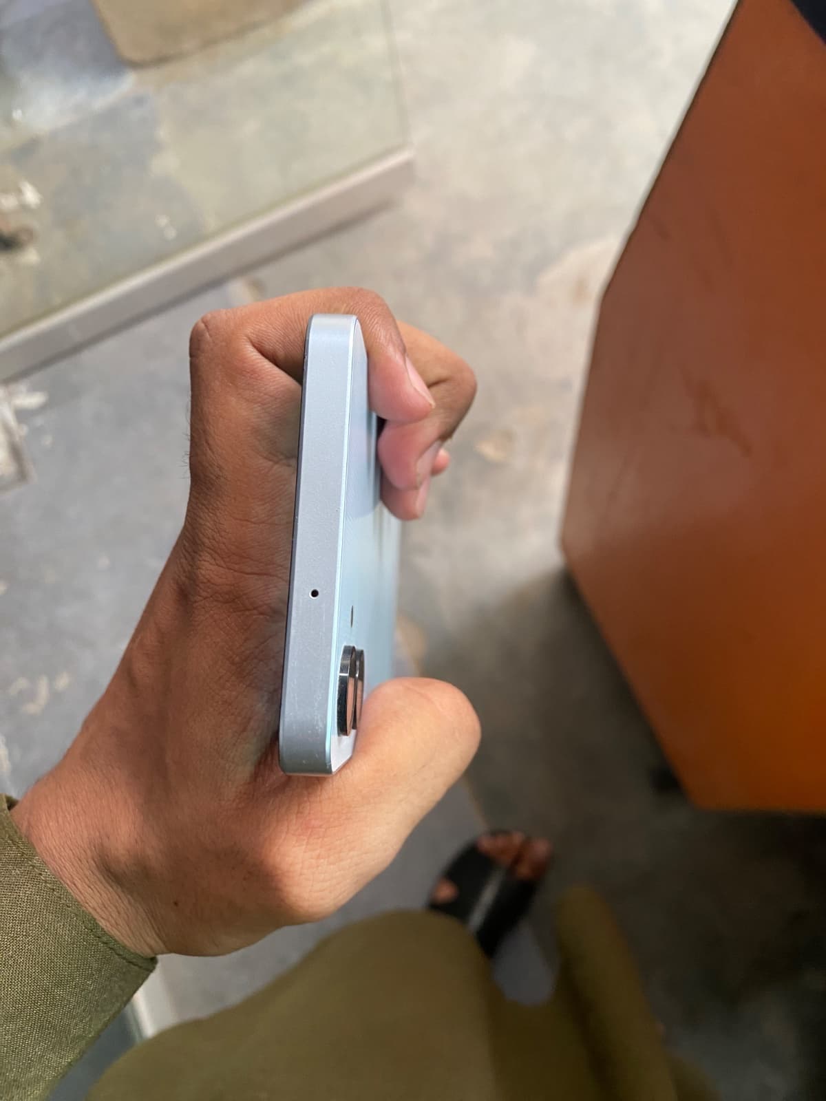 Samsung Galaxy A06 4GB / 128GB in White — photo 4
