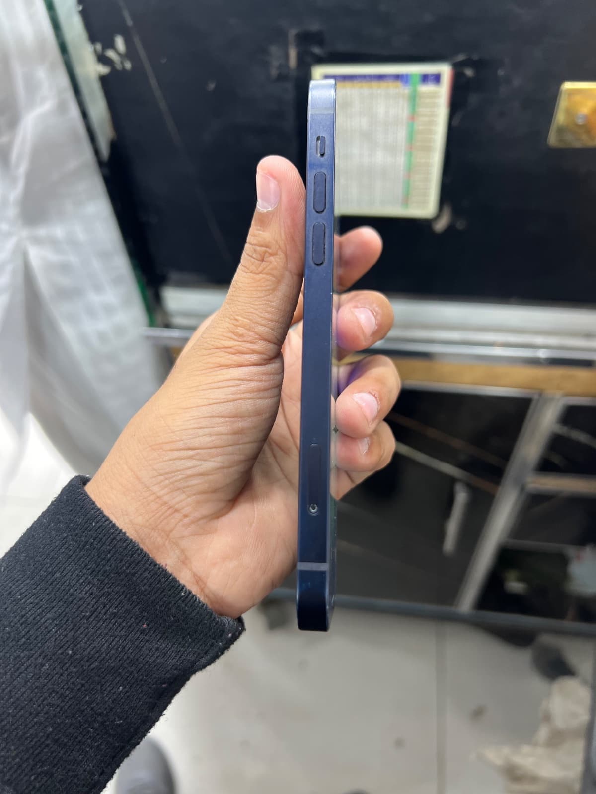 Apple iPhone 12 64GB in Blue — photo 3