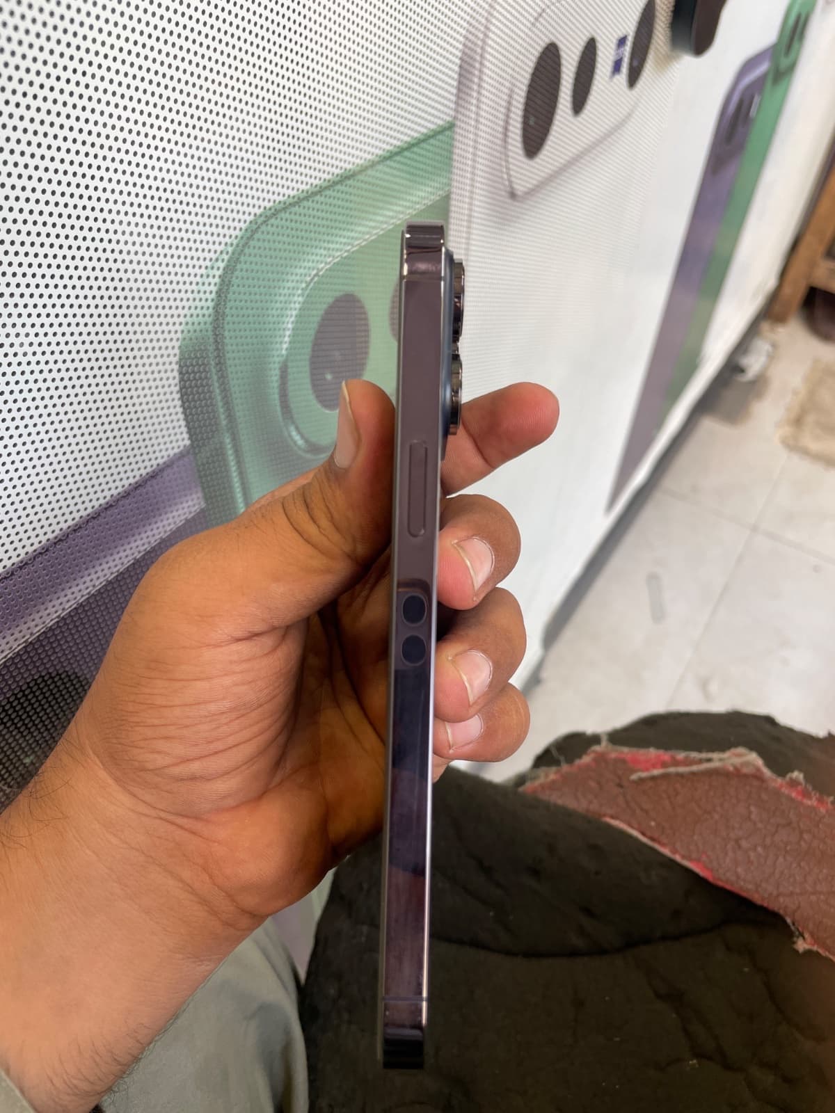 Apple iPhone 14 Pro Max 256GB in Deep Purple — photo 2