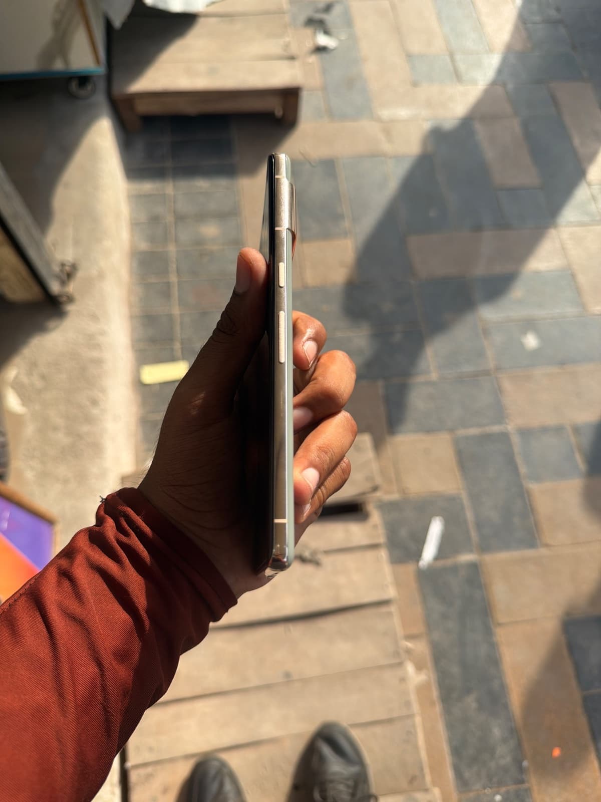 Google Pixel 7 Pro 12GB / 256GB in Hazel — photo 3