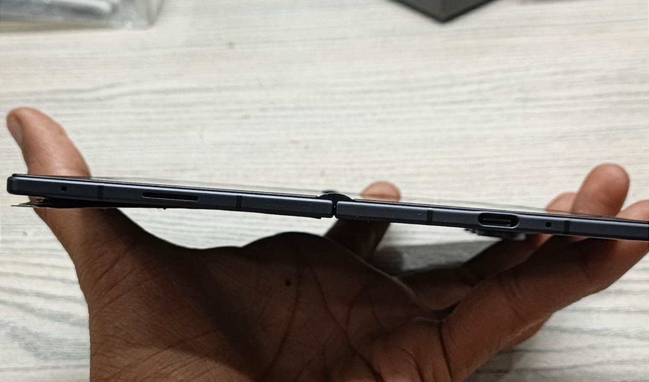Samsung Galaxy Z Fold 8 Ultra 12GB/512GB in Violet Shadow — photo 5