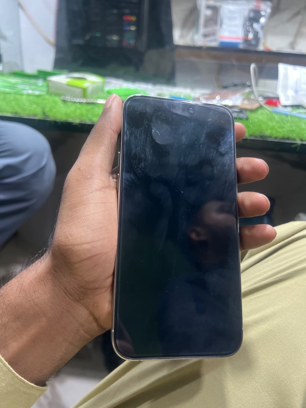 Apple iPhone 15 Pro Max 256GB in Natural Titanium — photo 2