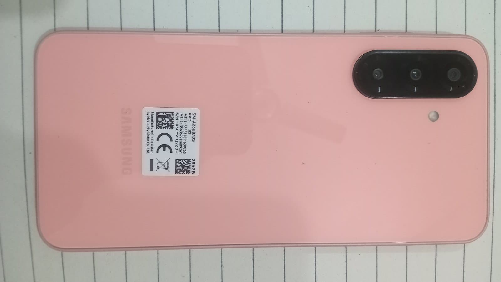 Samsung Galaxy A26 5G 8GB / 256GB in Peach Pink — photo 3
