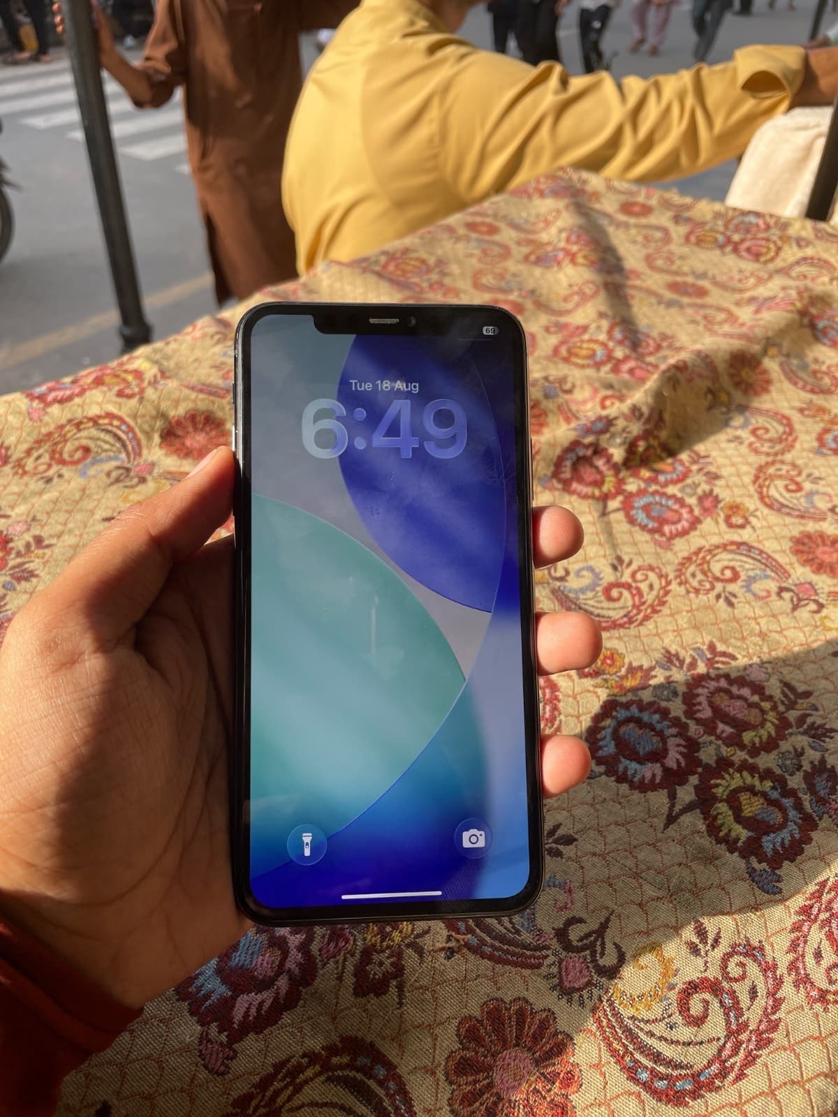 Apple iPhone 11 Pro Max 256GB in Midnight Green — photo 2
