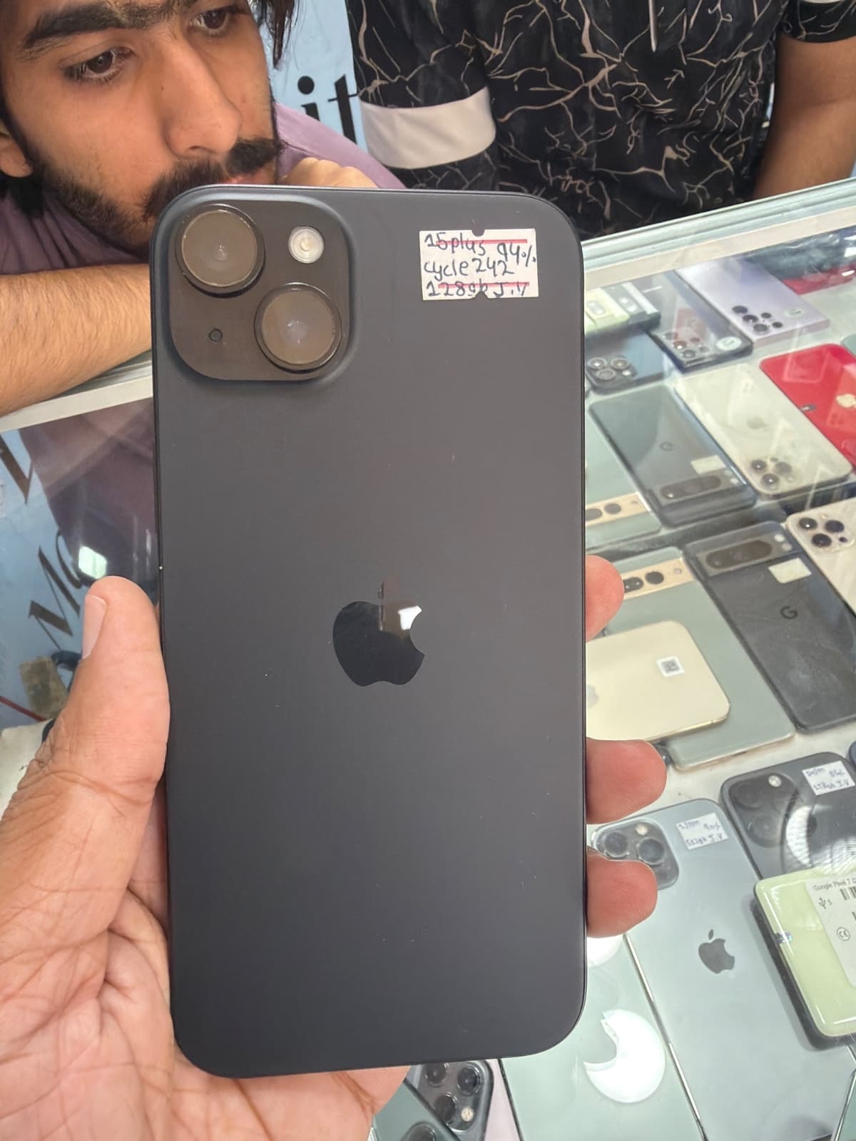 iPhone 15 Plus · 128GB