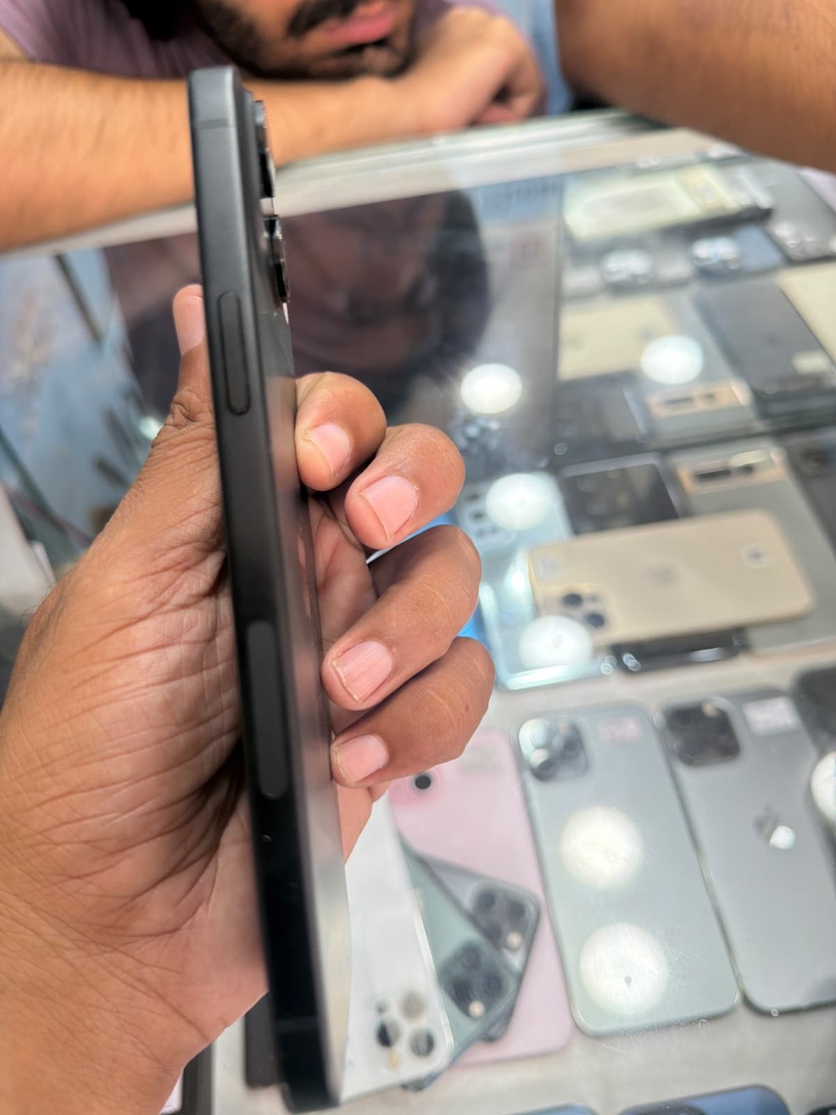 Apple iPhone 15 Plus 128GB in Black — photo 4