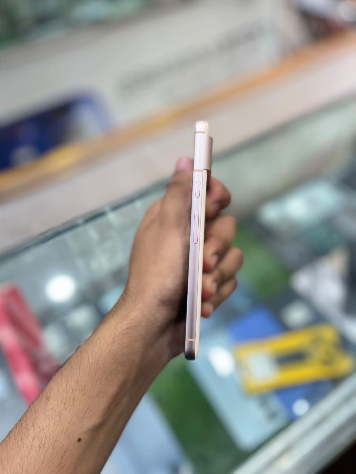 Google Pixel 8 8GB / 128GB in Rose — photo 2