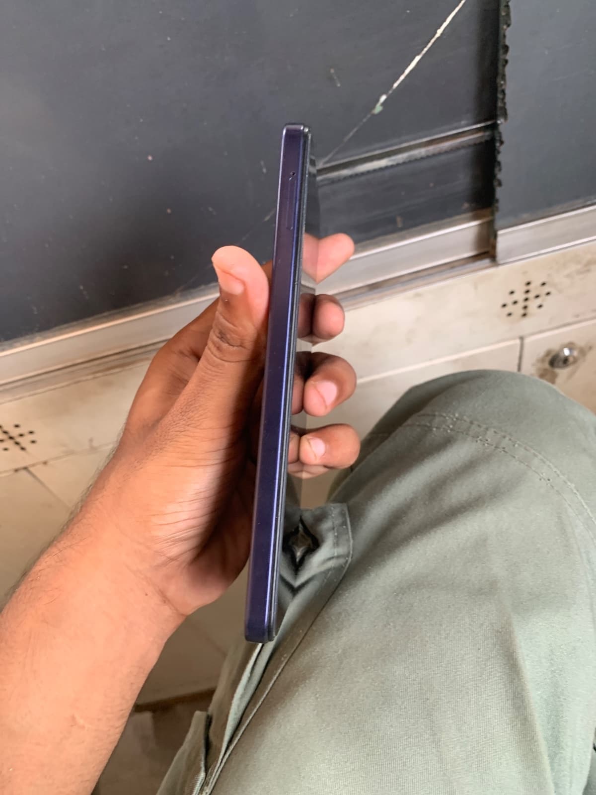 Vivo Y05 4GB / 64GB in Voyage Black — photo 3