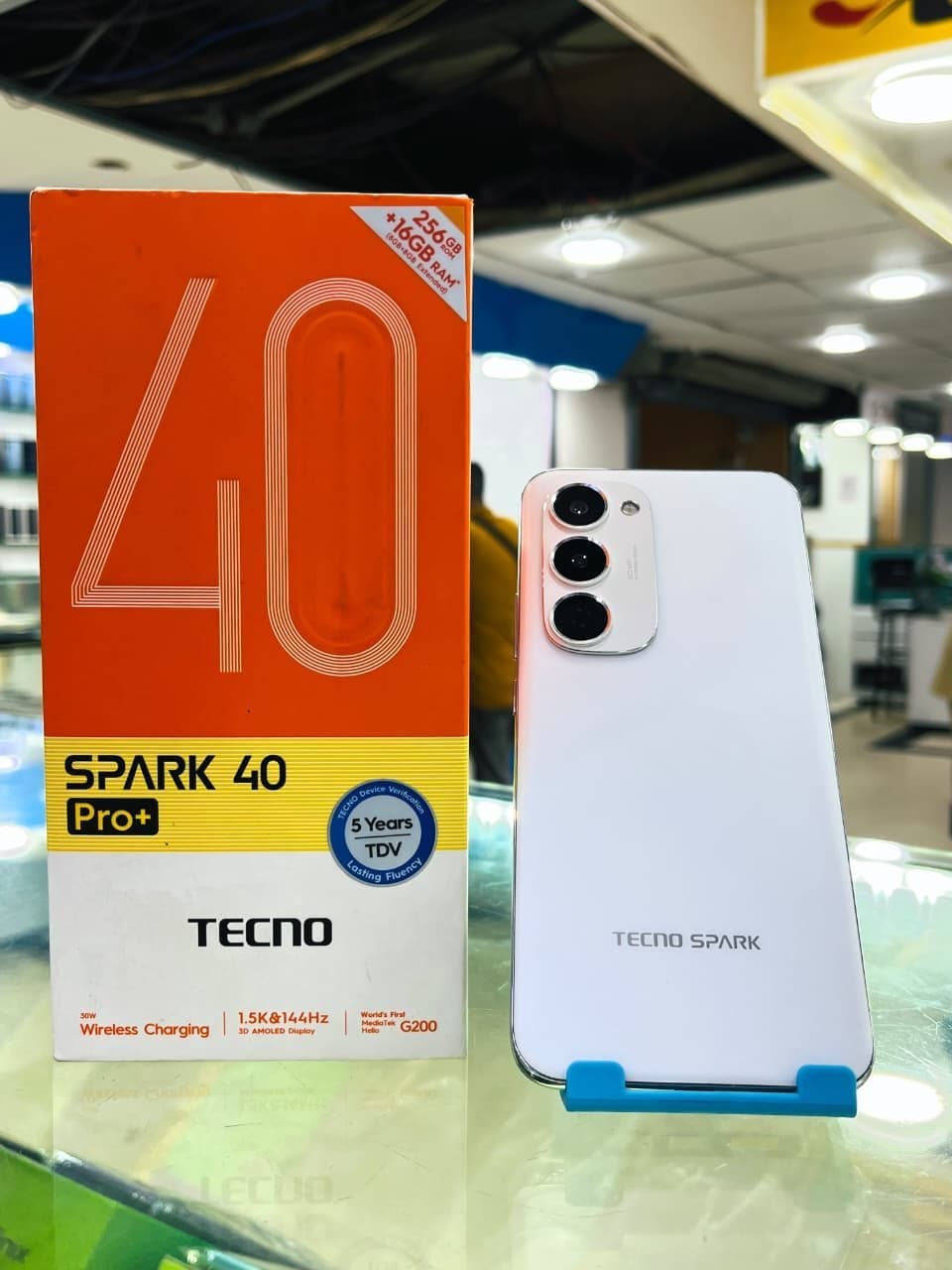 Tecno Spark 40 Pro+ · 8GB / 256GB