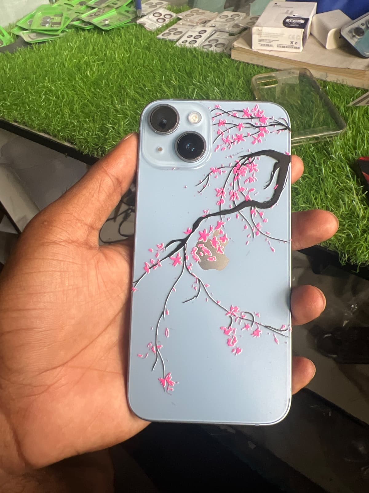 iPhone 14 · 128GB