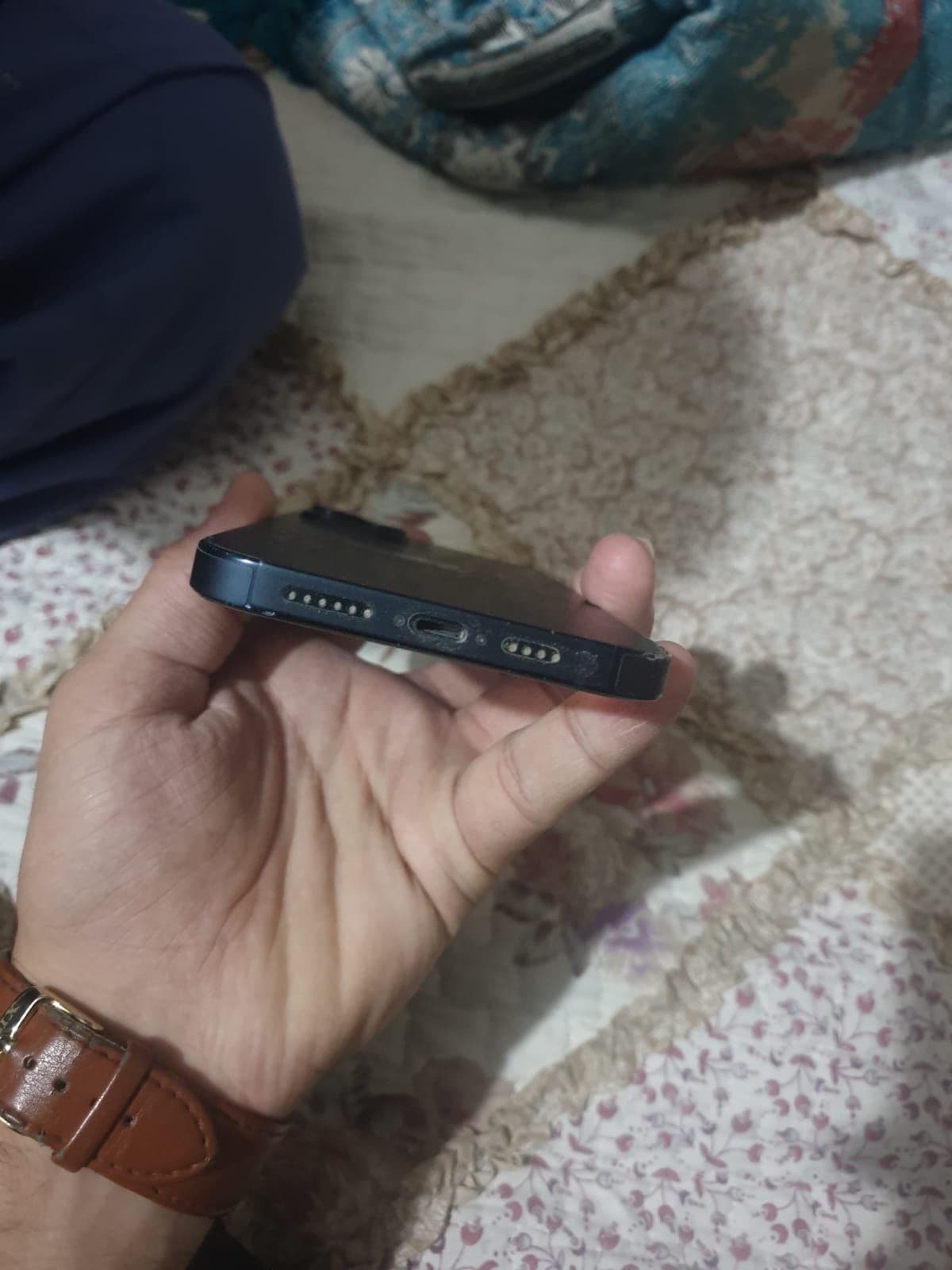 Apple iPhone 14 Plus 256GB in Midnight — photo 4