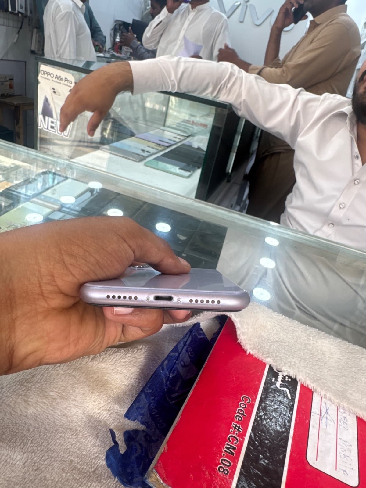 Apple iPhone 11 128GB in Purple — photo 3