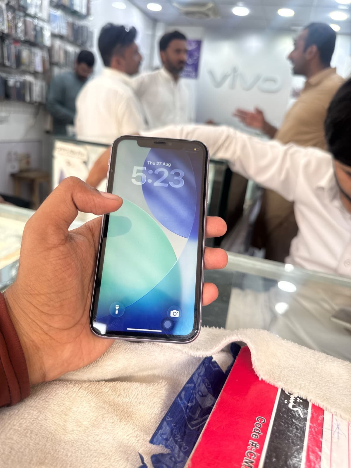 Apple iPhone 11 128GB in Purple — photo 2