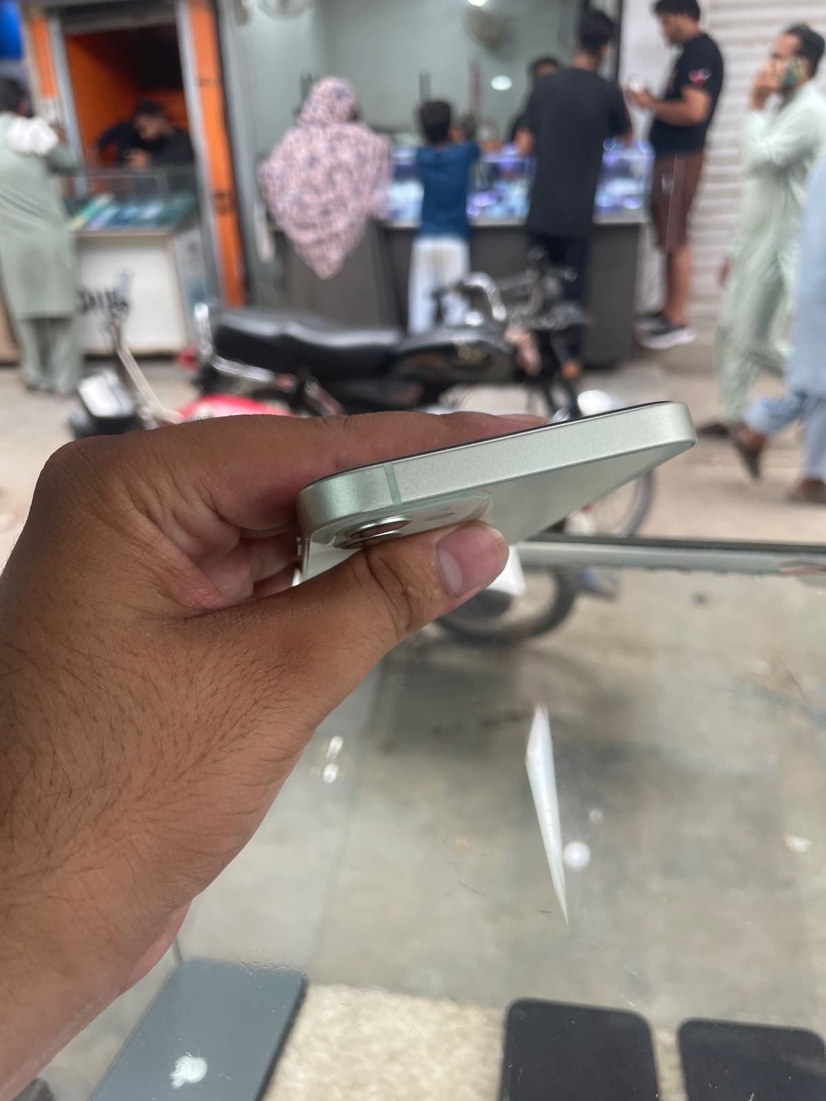 Apple iPhone 12 128GB in Green — photo 5