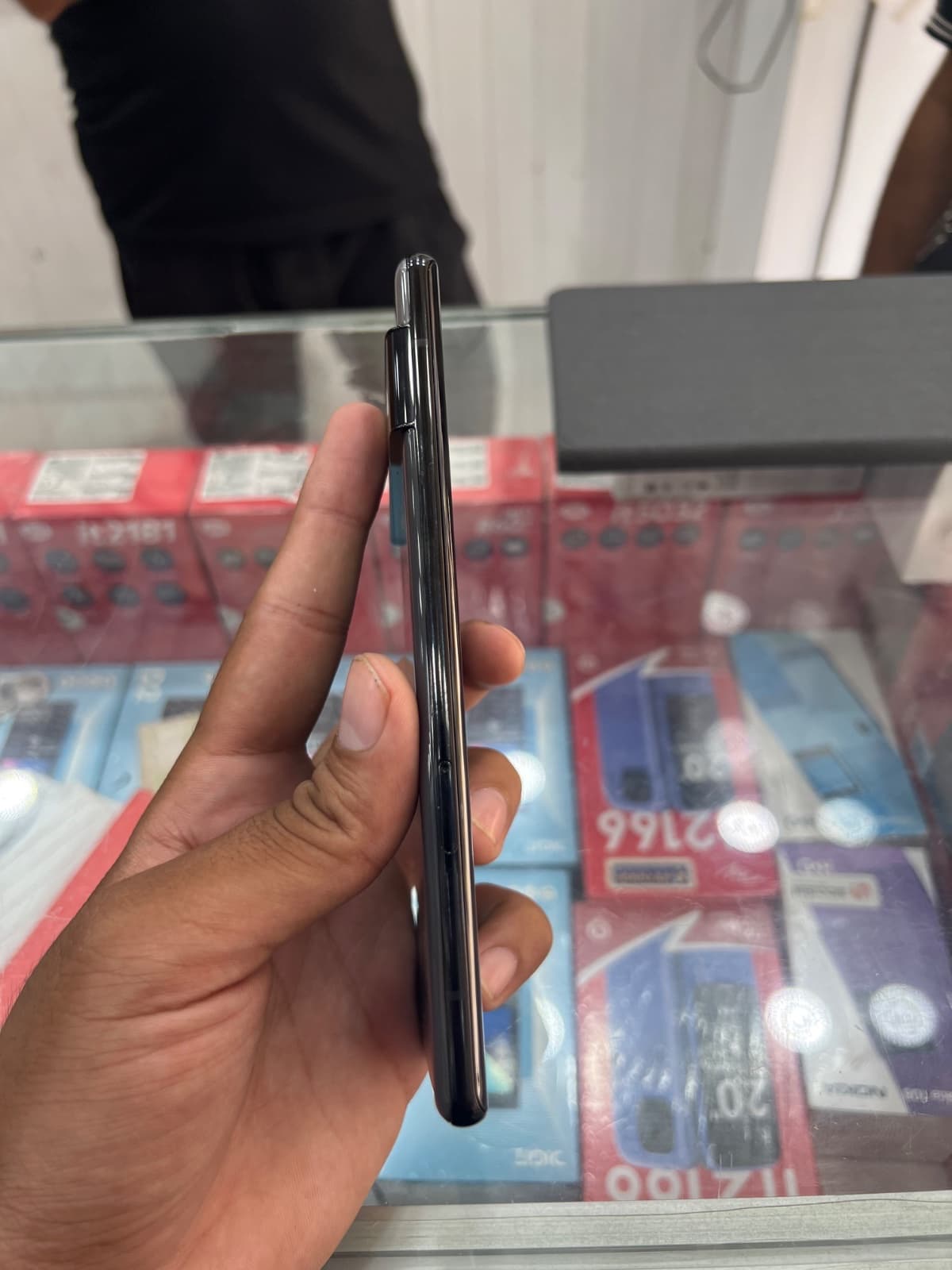 Google Pixel 6 Pro 12GB / 256GB in Stormy Black — photo 3