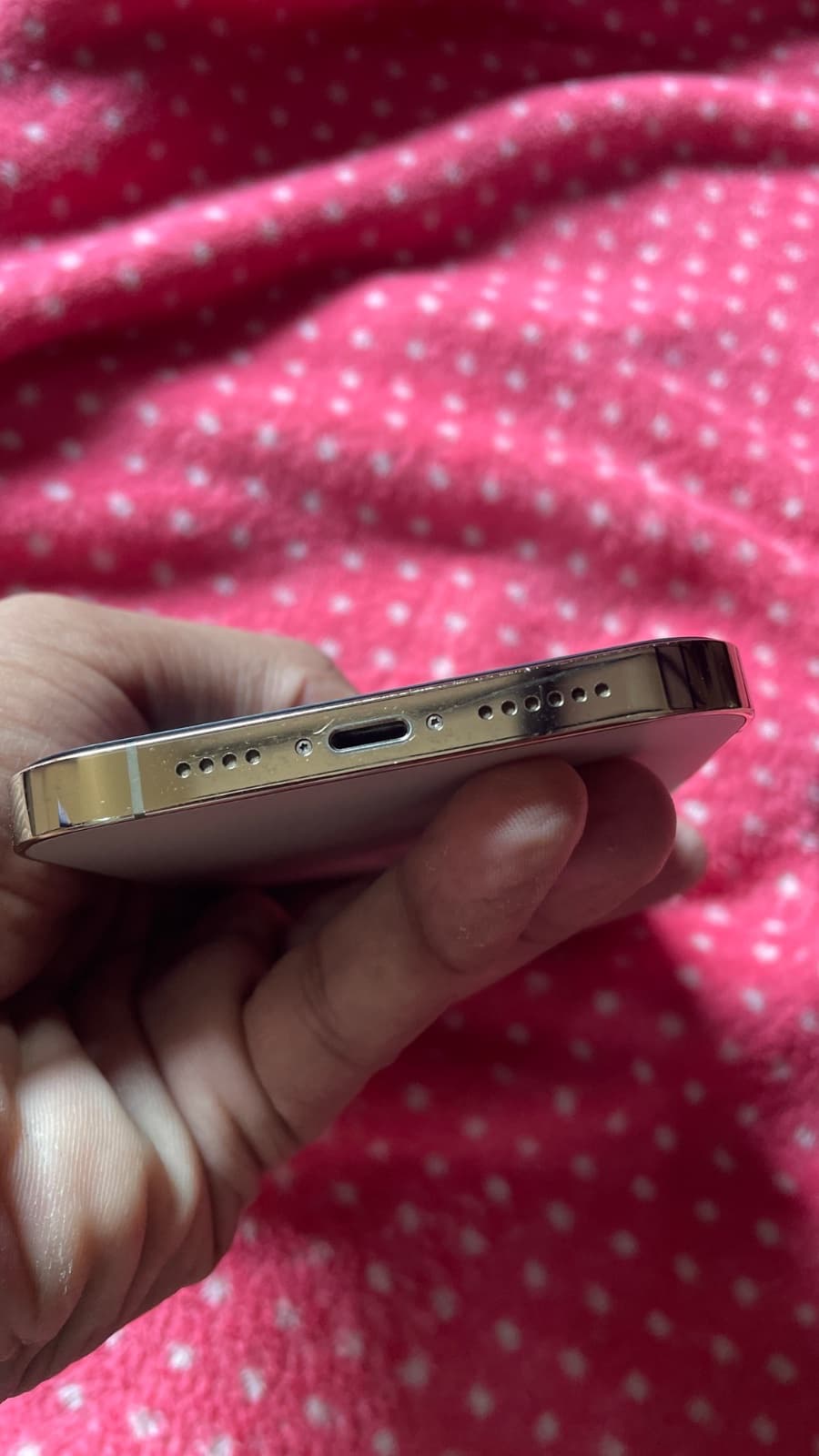 Apple iPhone 13 Pro Max 256GB in Gold — photo 3