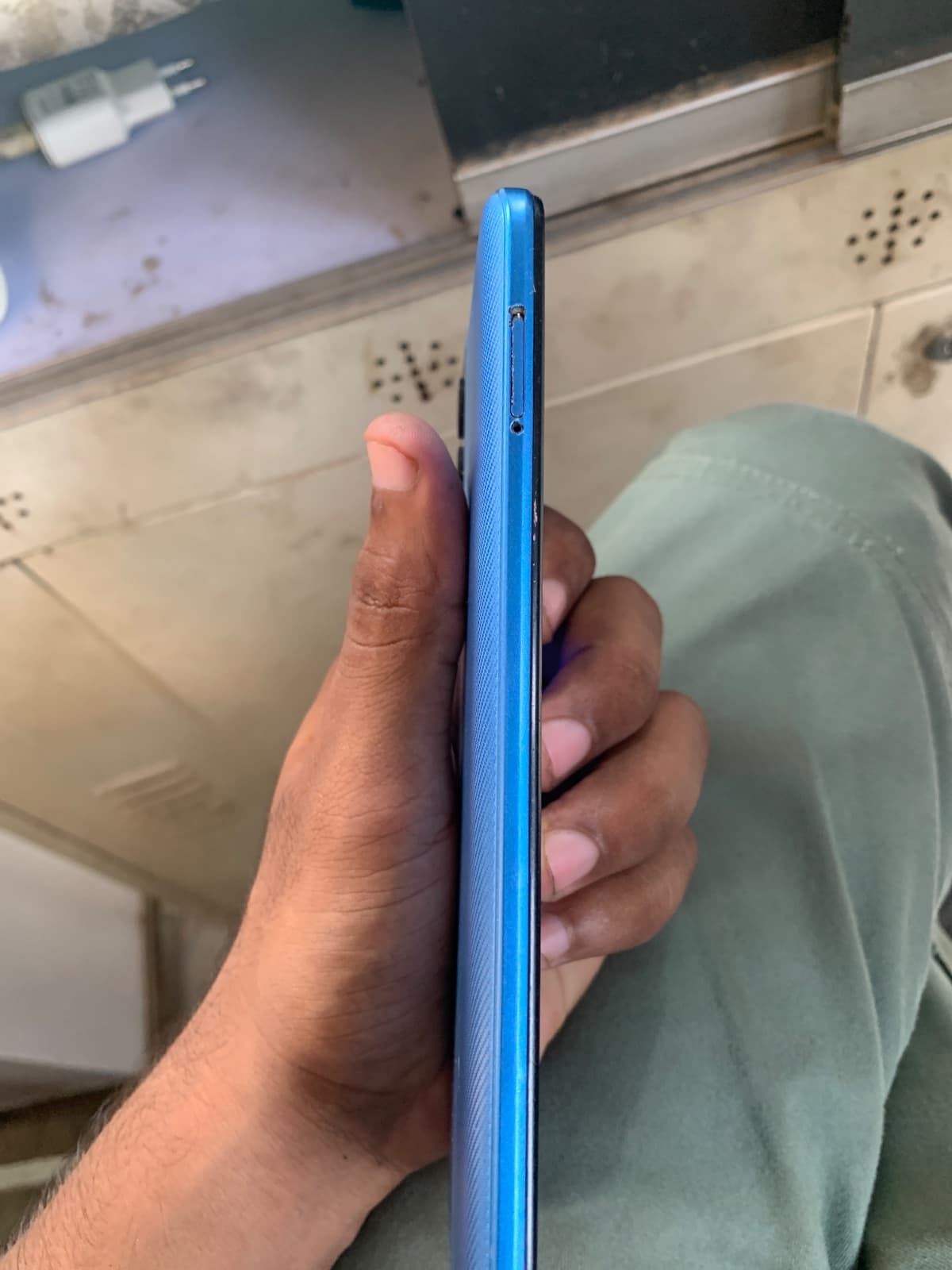 Tecno Pova Neo 4GB / 64GB in Geek Blue — photo 3